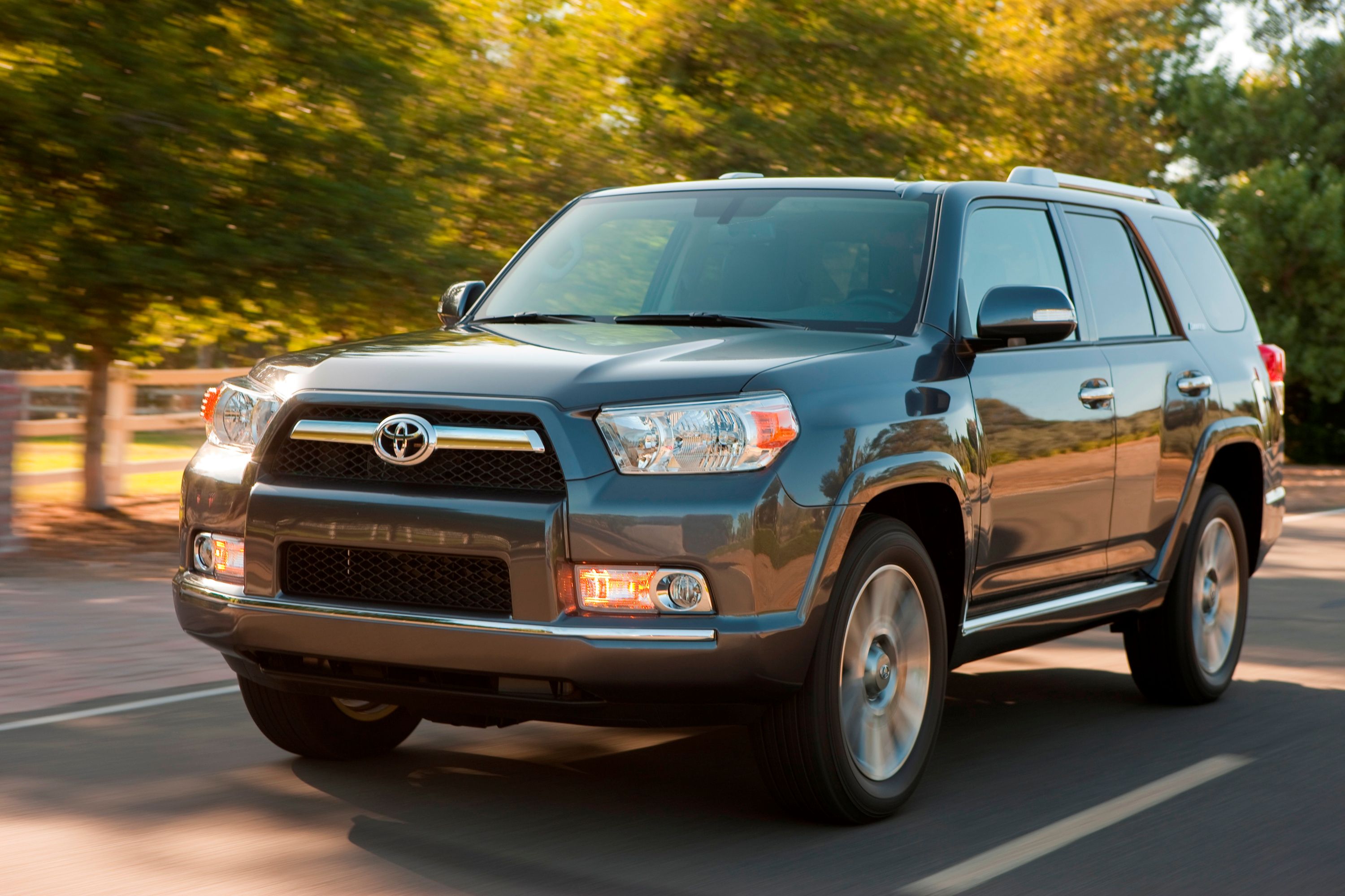 2013 Toyota 4Runner Pricing, Photos & Specs