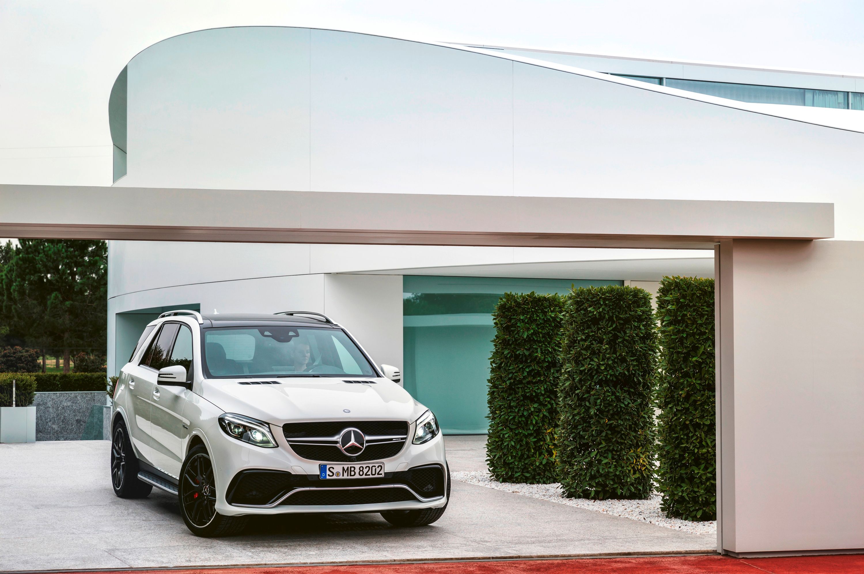 2016 Mercedes-AMG GLE 63 SUV Pricing, Photos & Specs