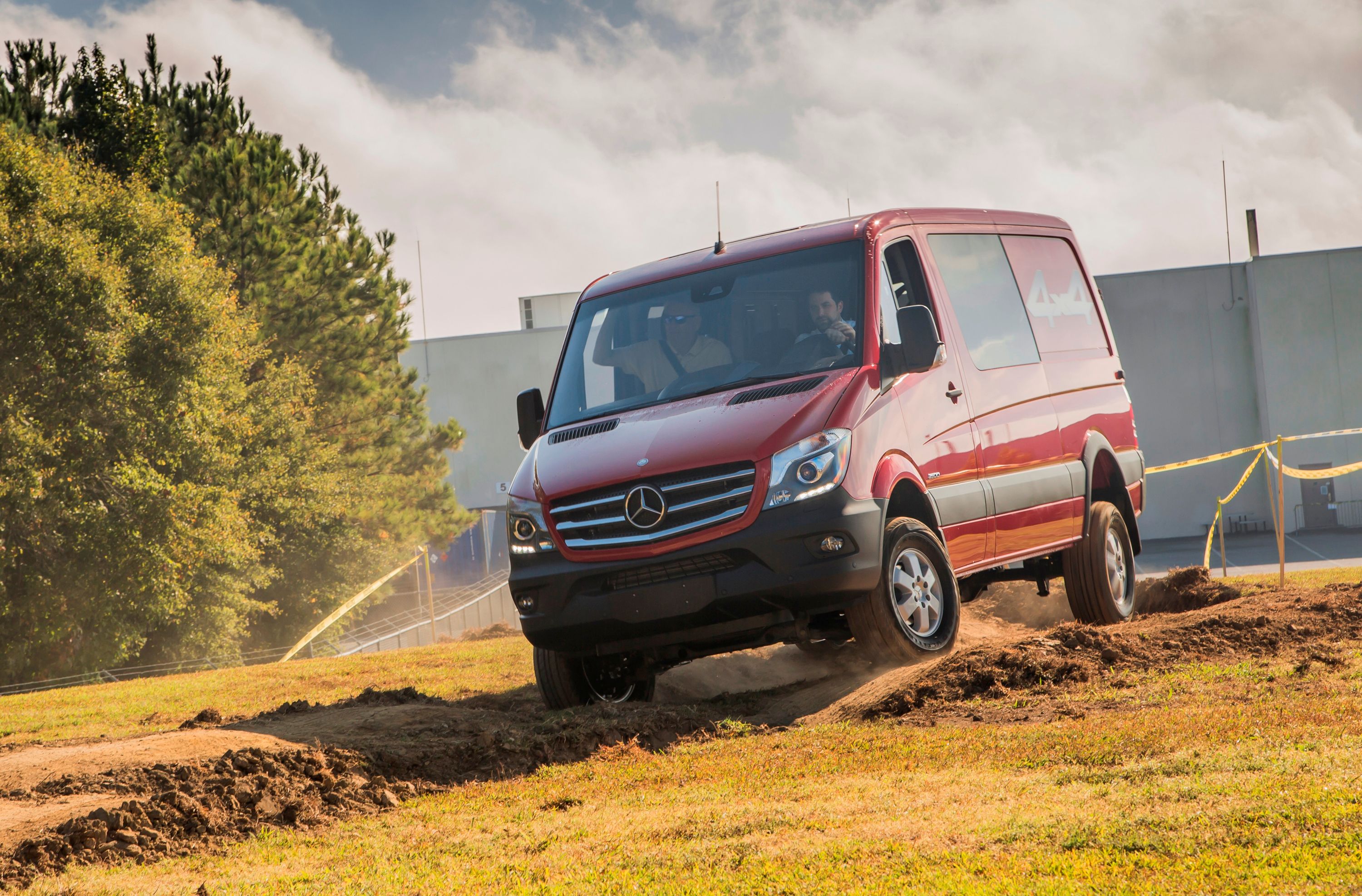 2015 Mercedes-Benz Sprinter Crew Van Exterior Photos