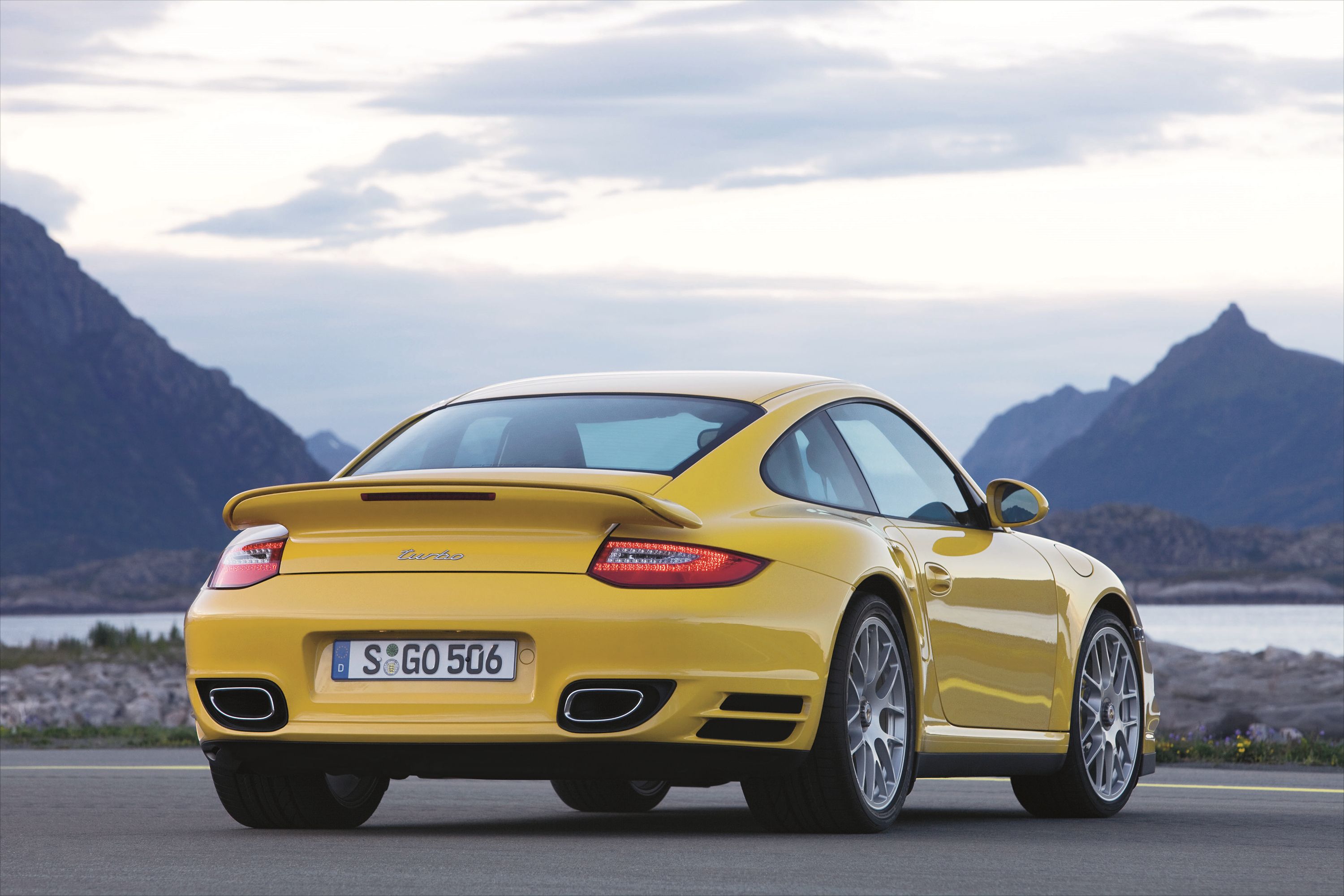 2011 Porsche 911 Turbo Pricing, Photos & Specs