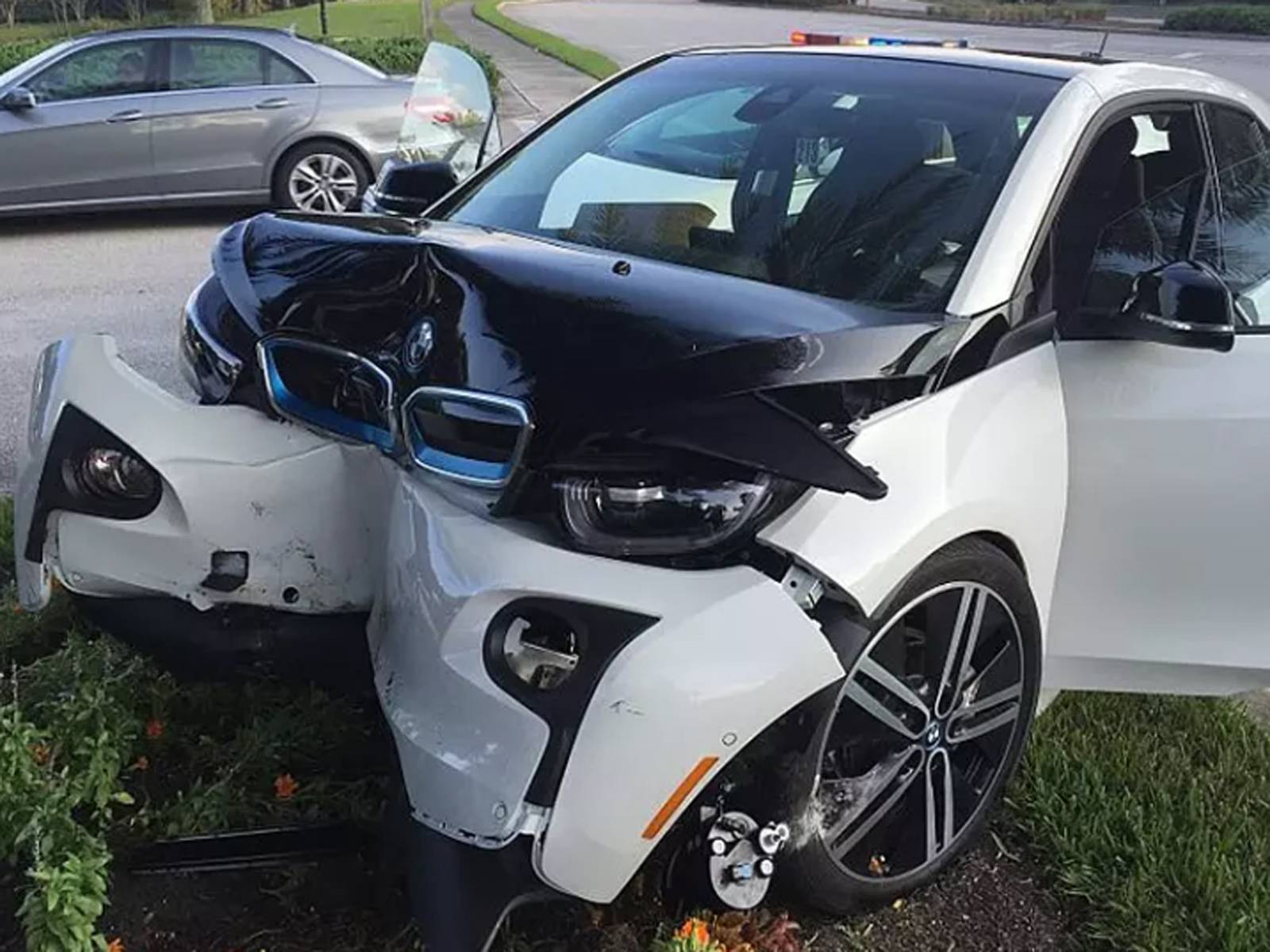 Evs Randomly Explode Here's Proof EV's Don't Always Explode After Crashing