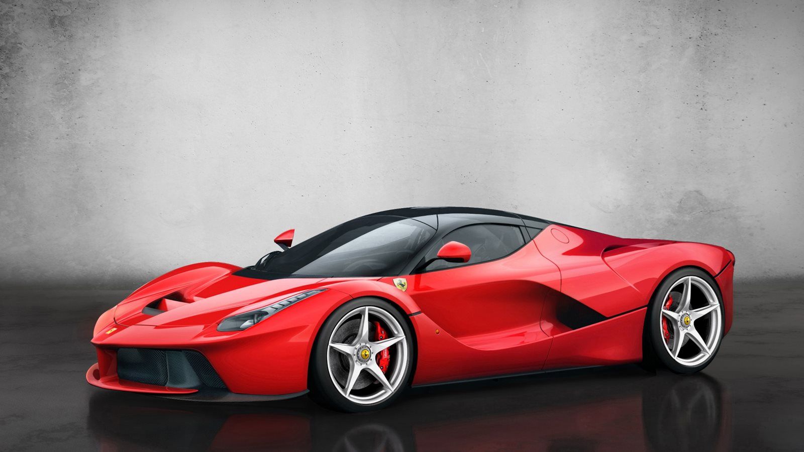 Rich Dude Gives LaFerrari Extreme Carbon Fiber Makeover