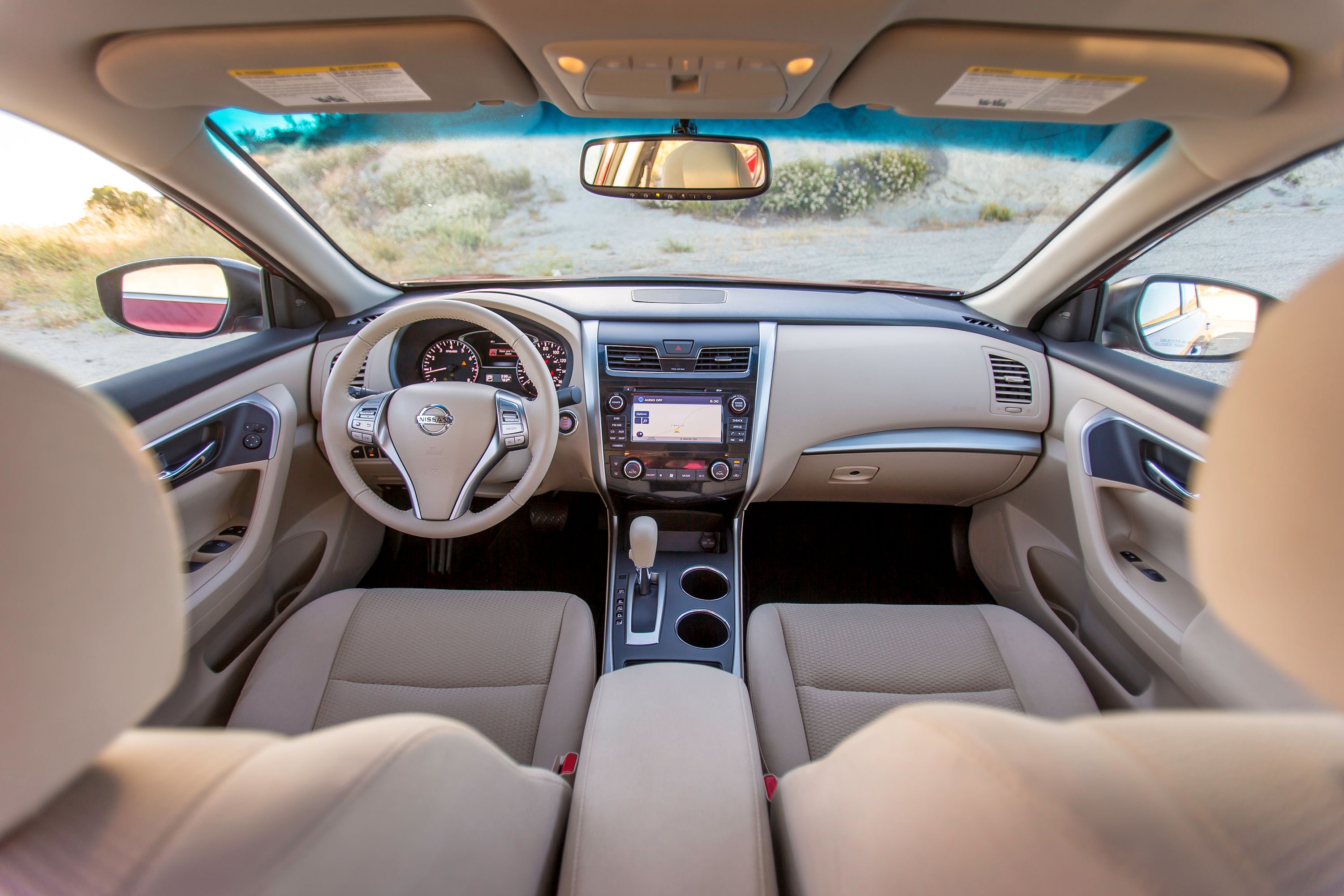 2015 Nissan Altima Interior Photos