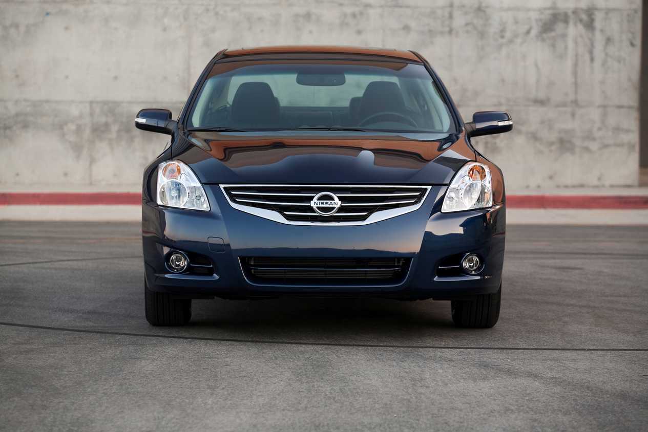 Altima Generations Nissan Altima Generations: All Model Years | CarBuzz