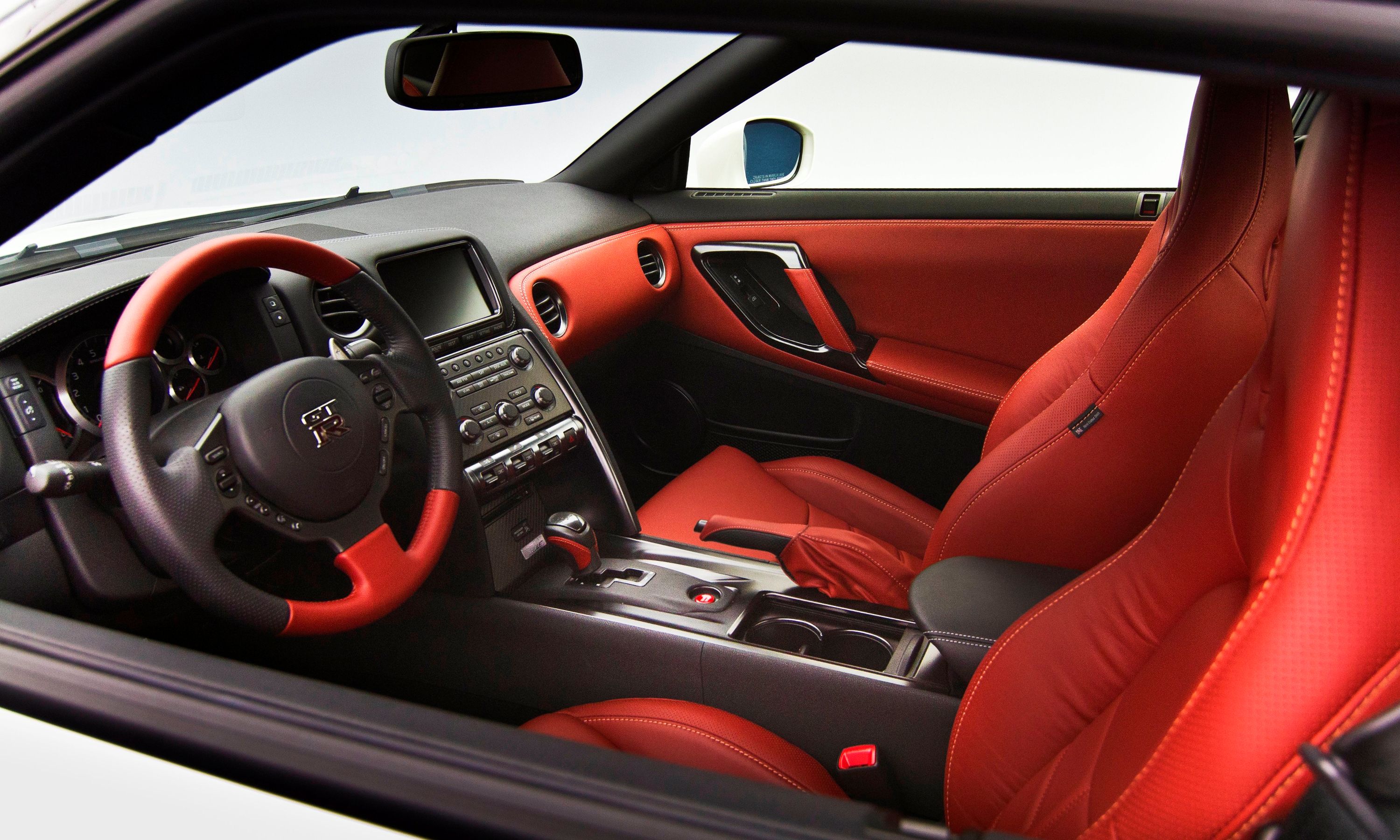 2013 Nissan GT-R Interior Photos