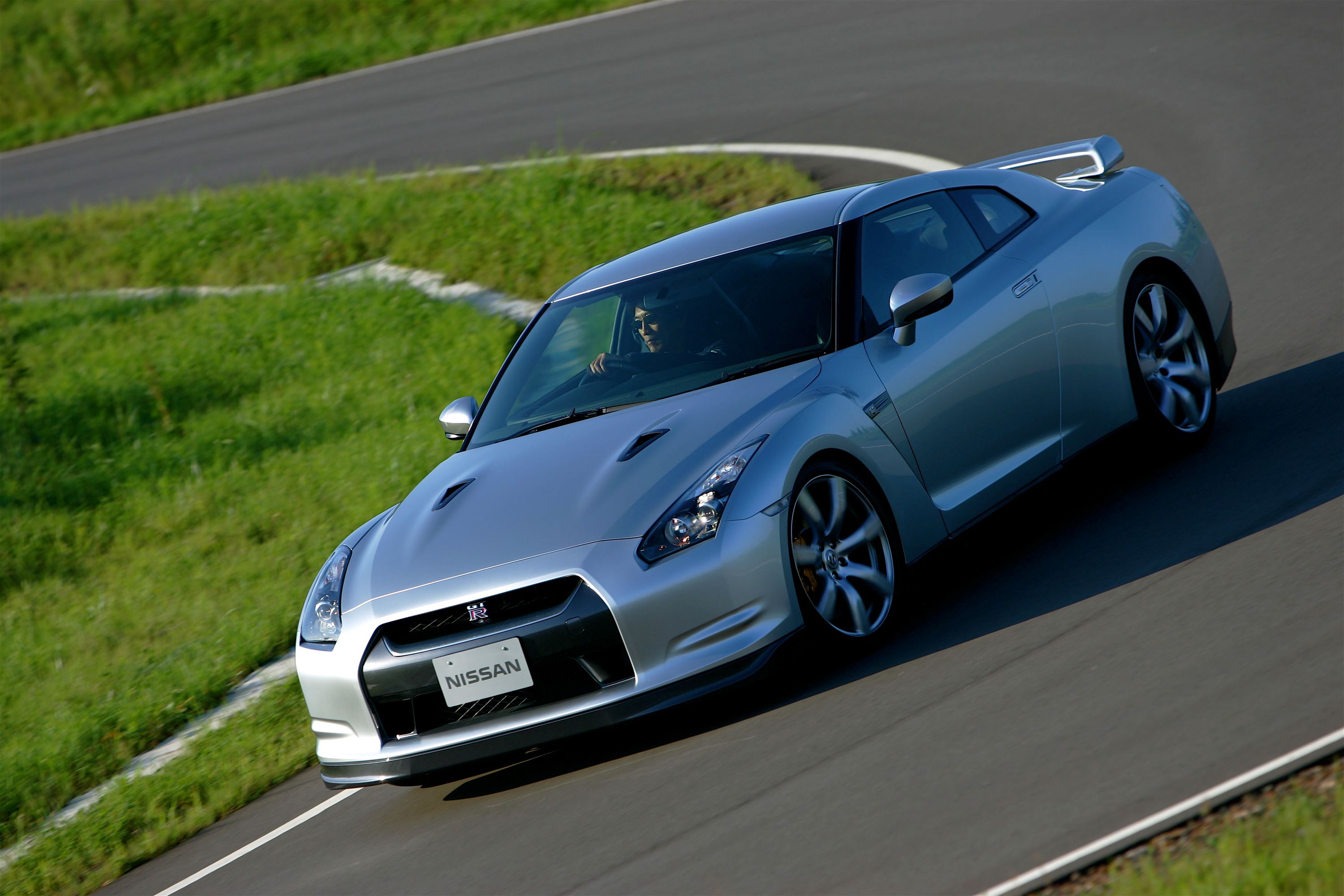 Nissan GT-R Generations: All Model Years | CarBuzz