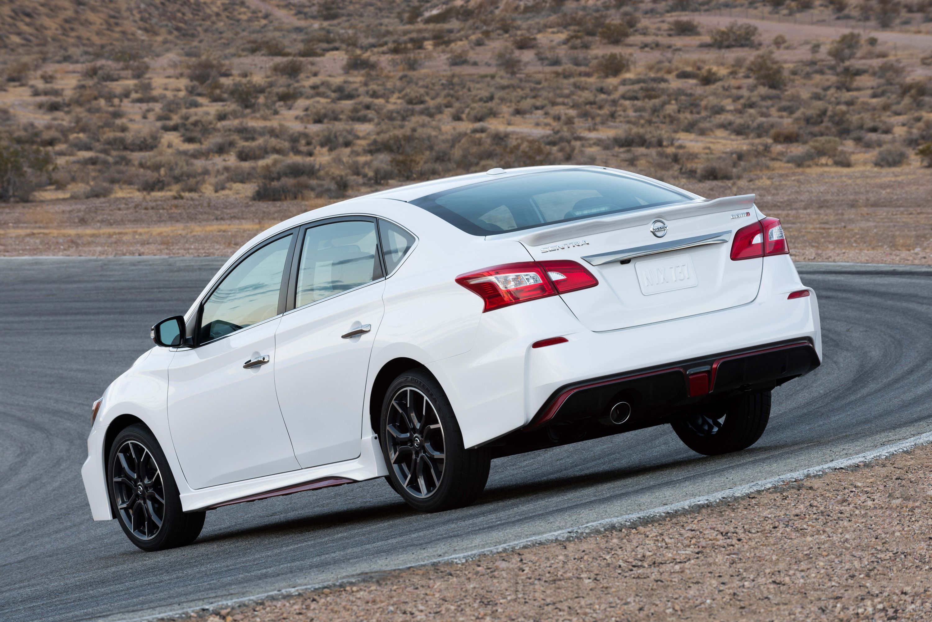 2018 Nissan Sentra NISMO Exterior Photos