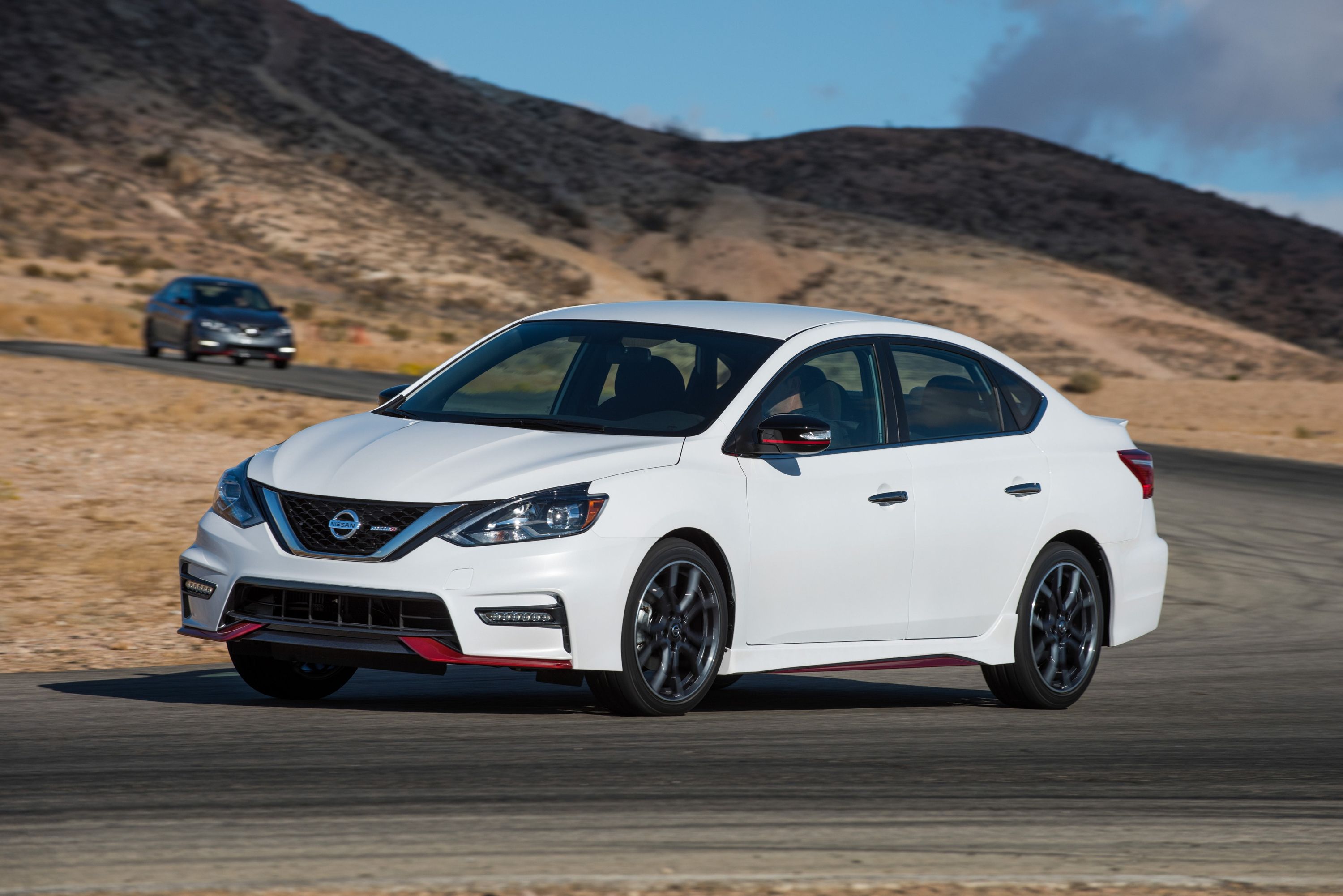 2018 Nissan Sentra NISMO Exterior Photos