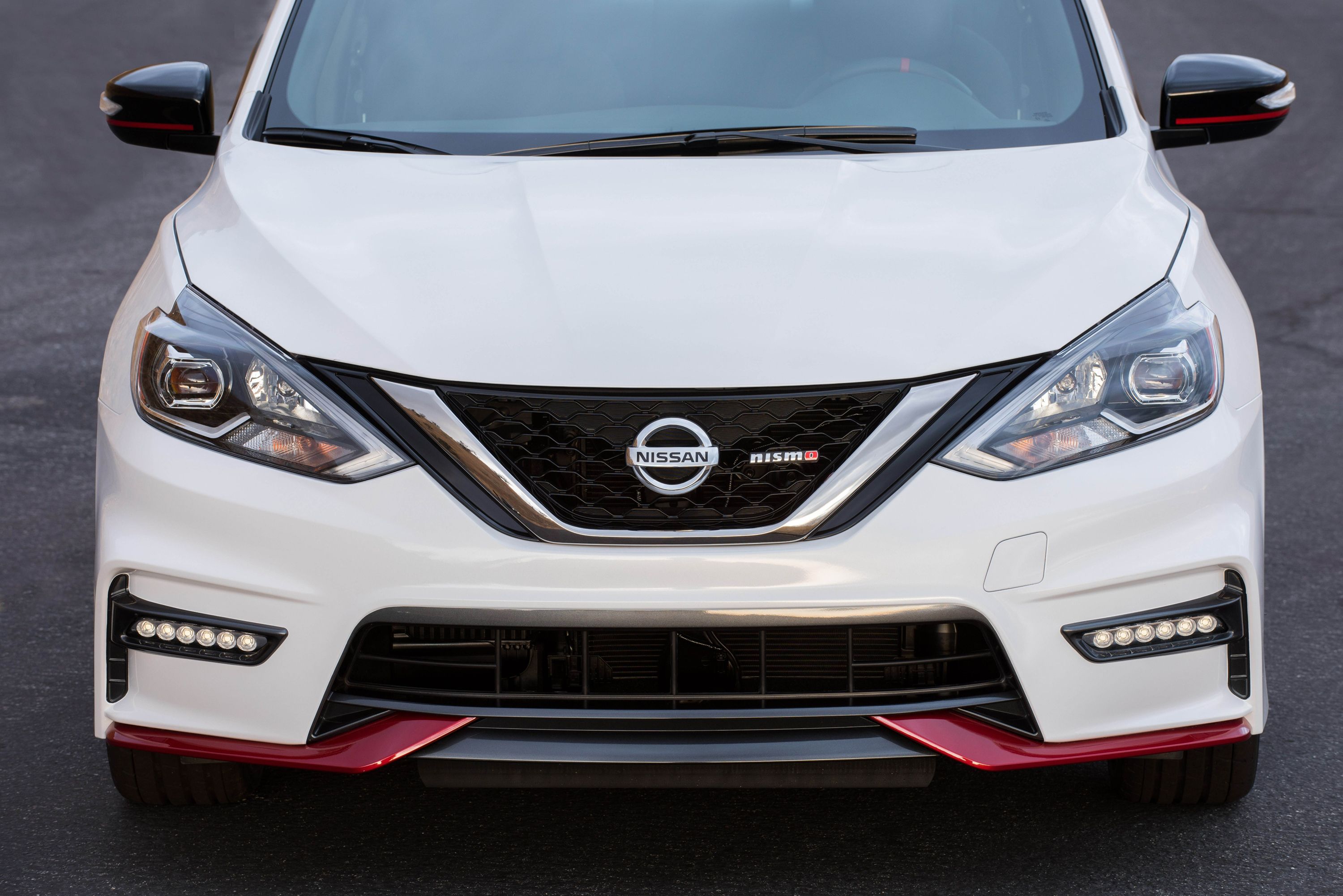2018 Nissan Sentra NISMO Exterior Photos