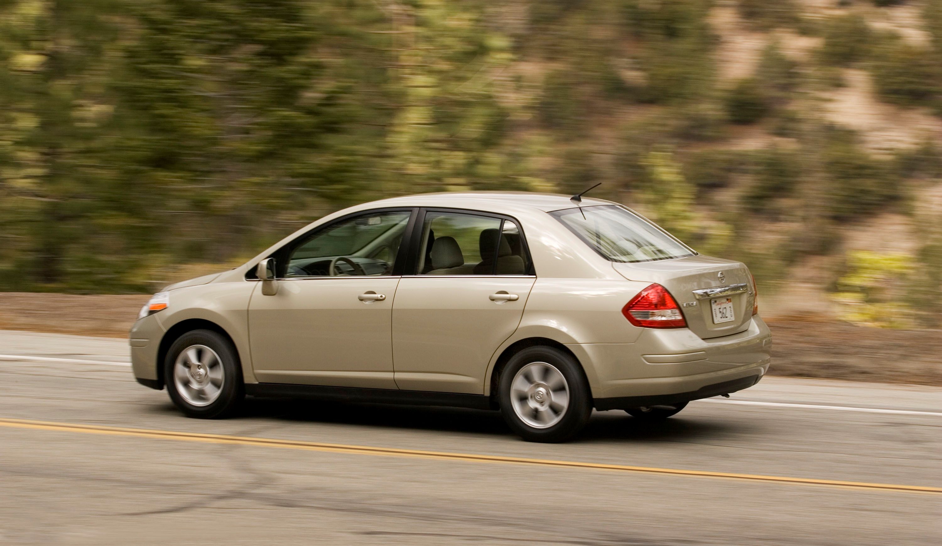 2008 Nissan Versa Sedan Exterior Photos