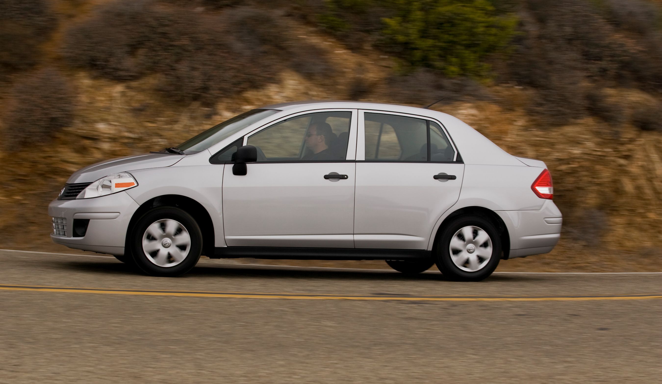 2008 Nissan Versa Sedan Exterior Photos