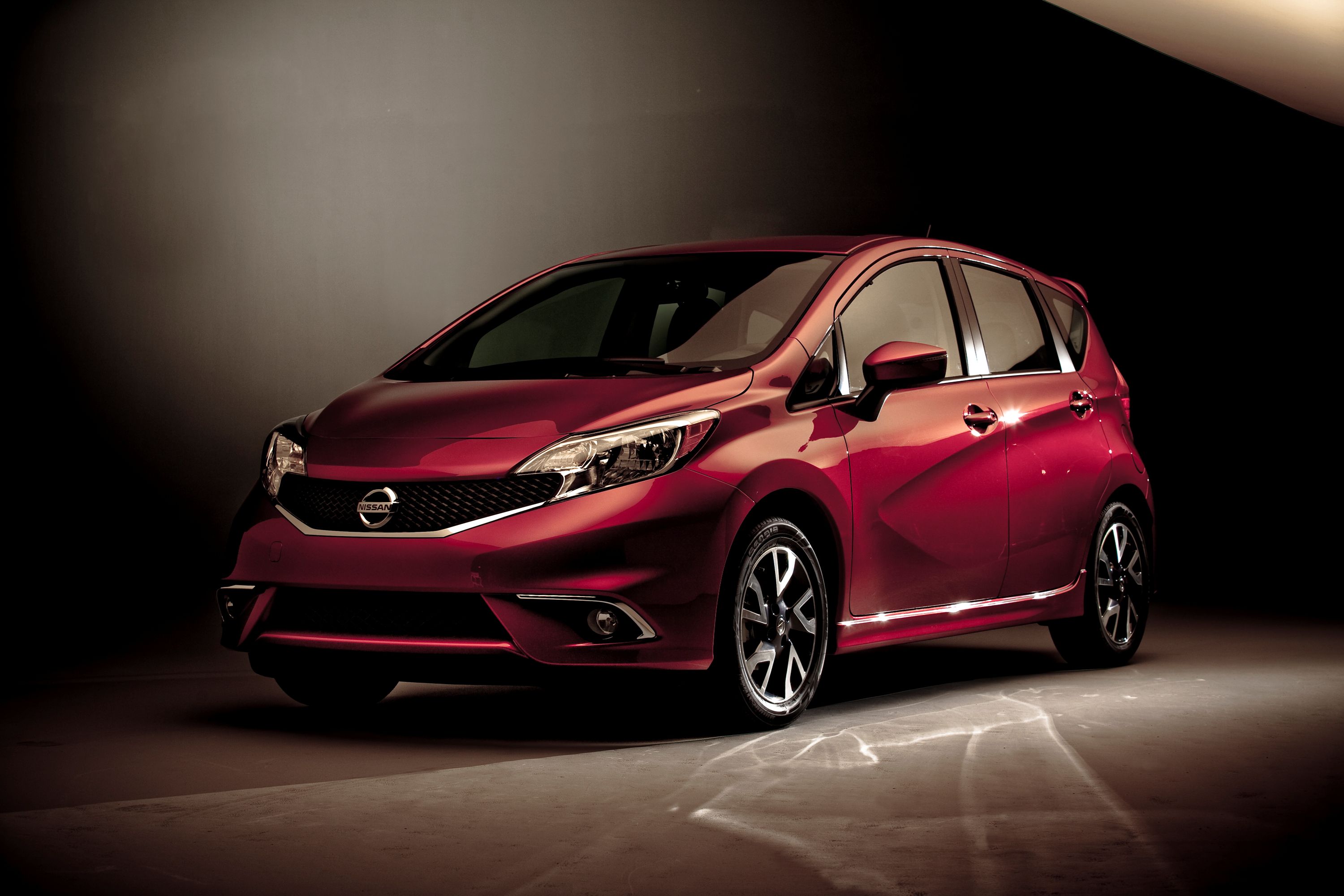 2016 Nissan Versa Note Exterior Photos