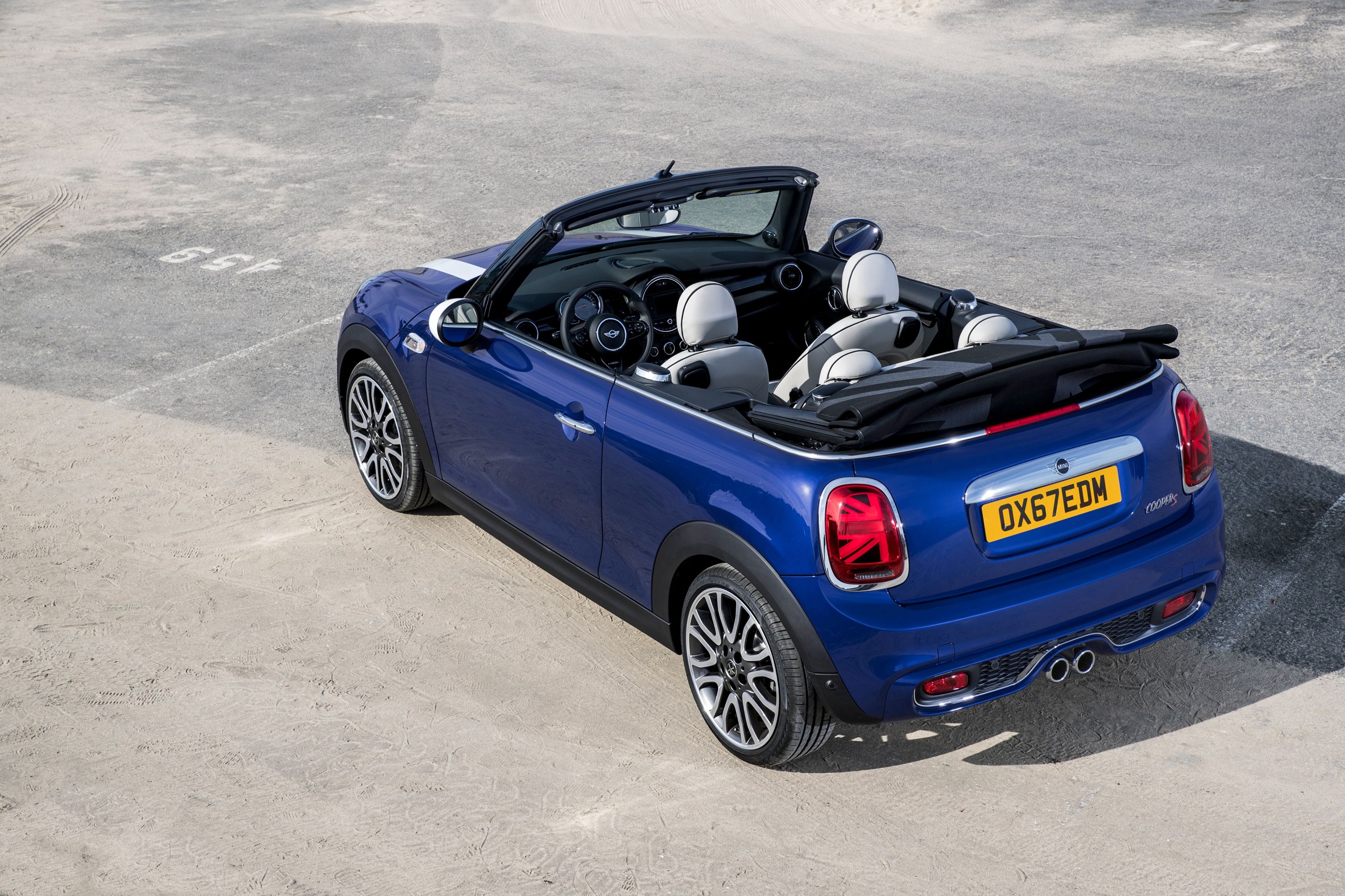Trunk Ledge Kit | MINI CONVERTIBLE COOPER S 2017 Trunk Ledge Kit | MINI CONVERTIBLE COOPER S 2017