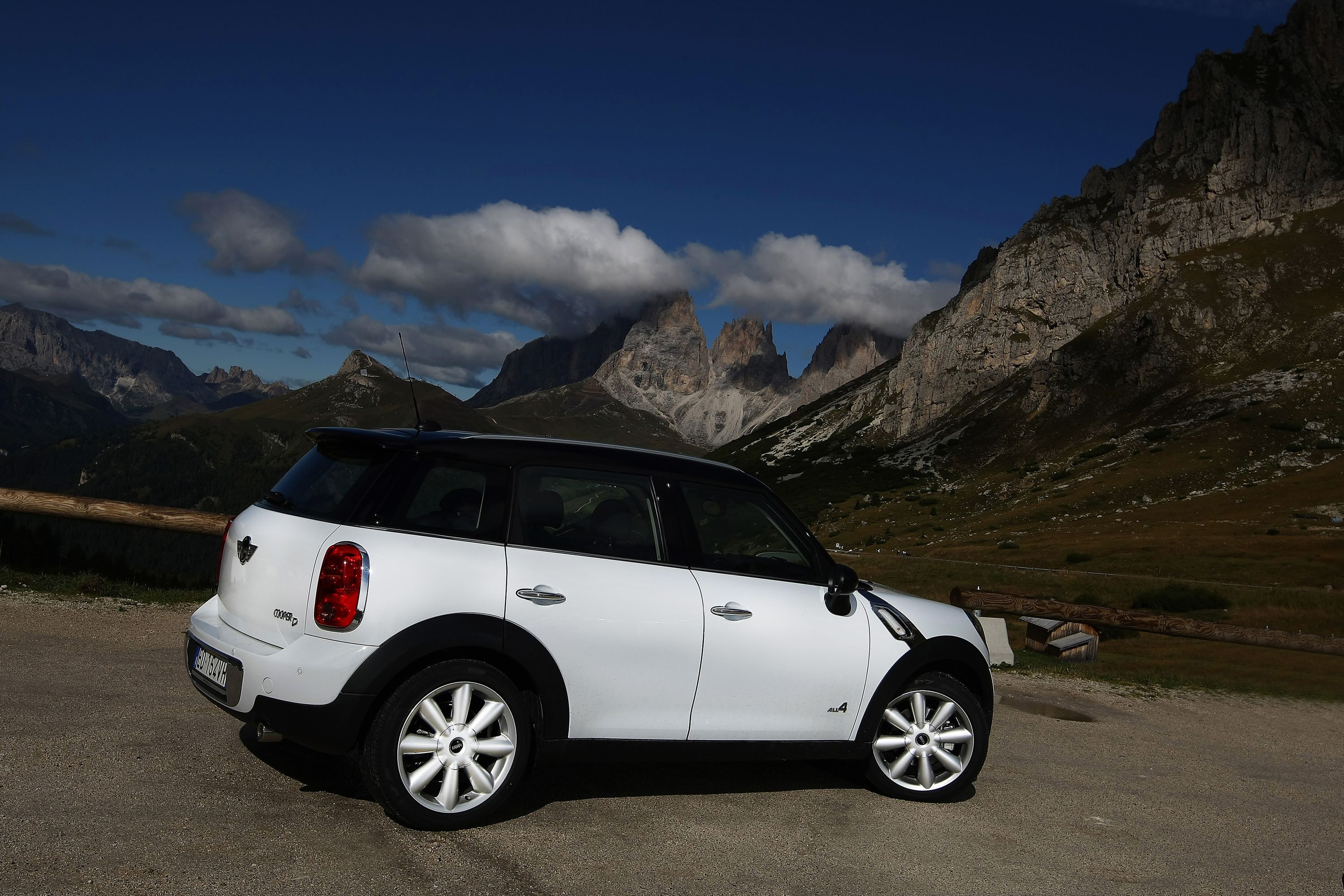 2013 Mini Cooper Countryman Exterior Photos