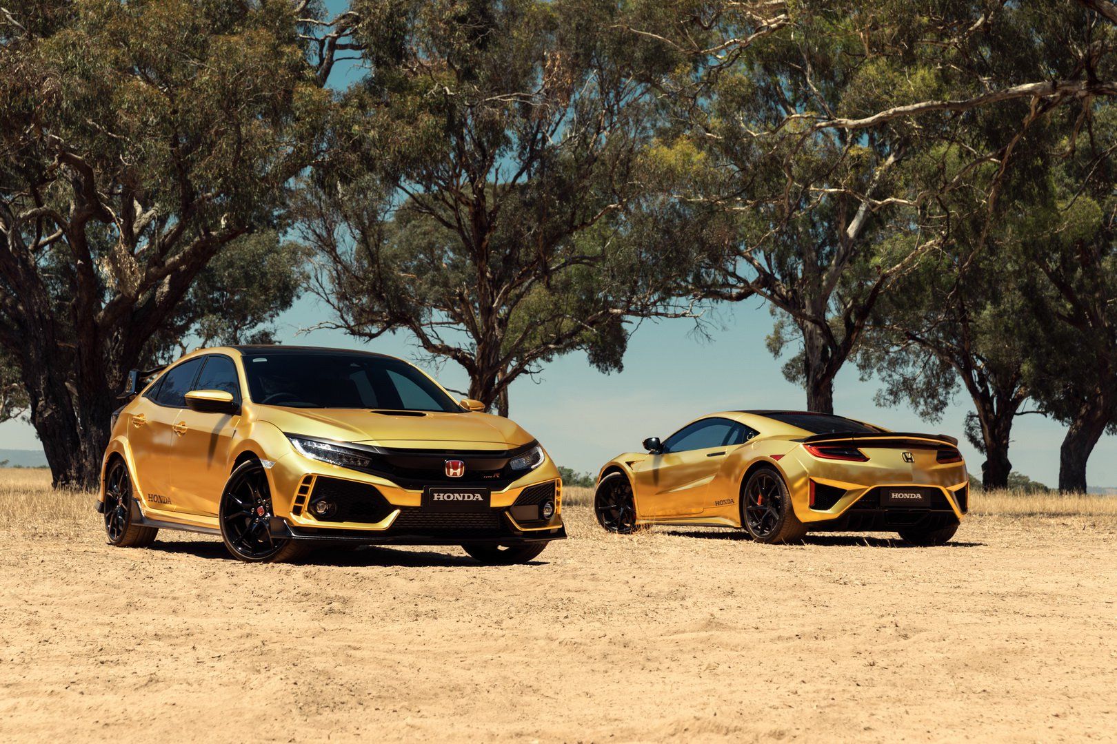 Honda Wraps NSX And Civic Type R In Gold