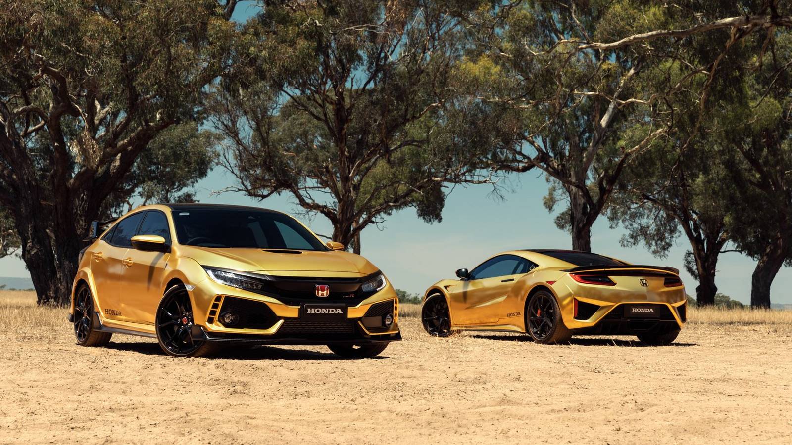 Honda Wraps NSX And Civic Type R In Gold