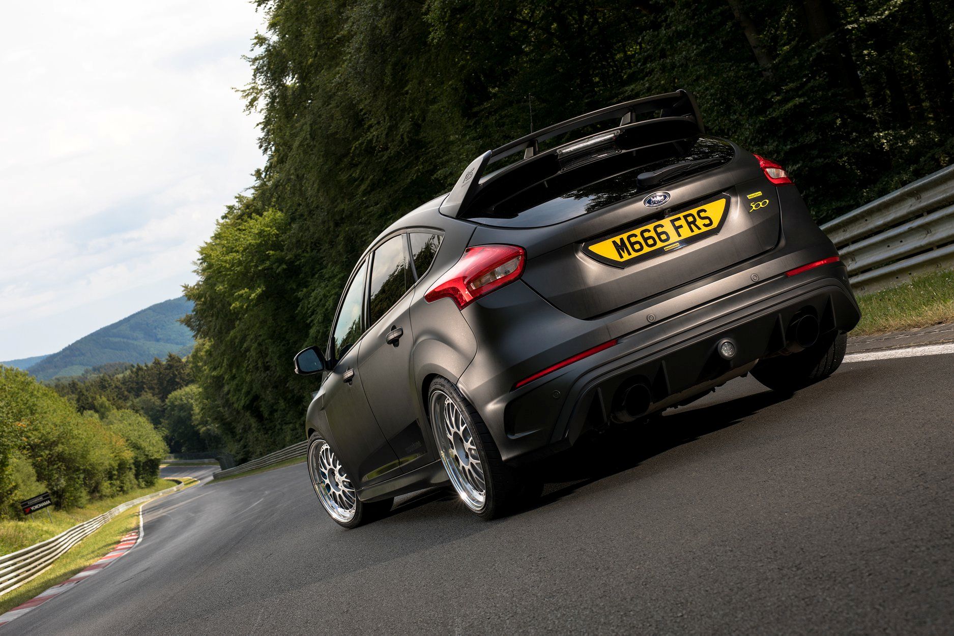 Ford Focus RS Gets 400-HP Upgrade Kit
