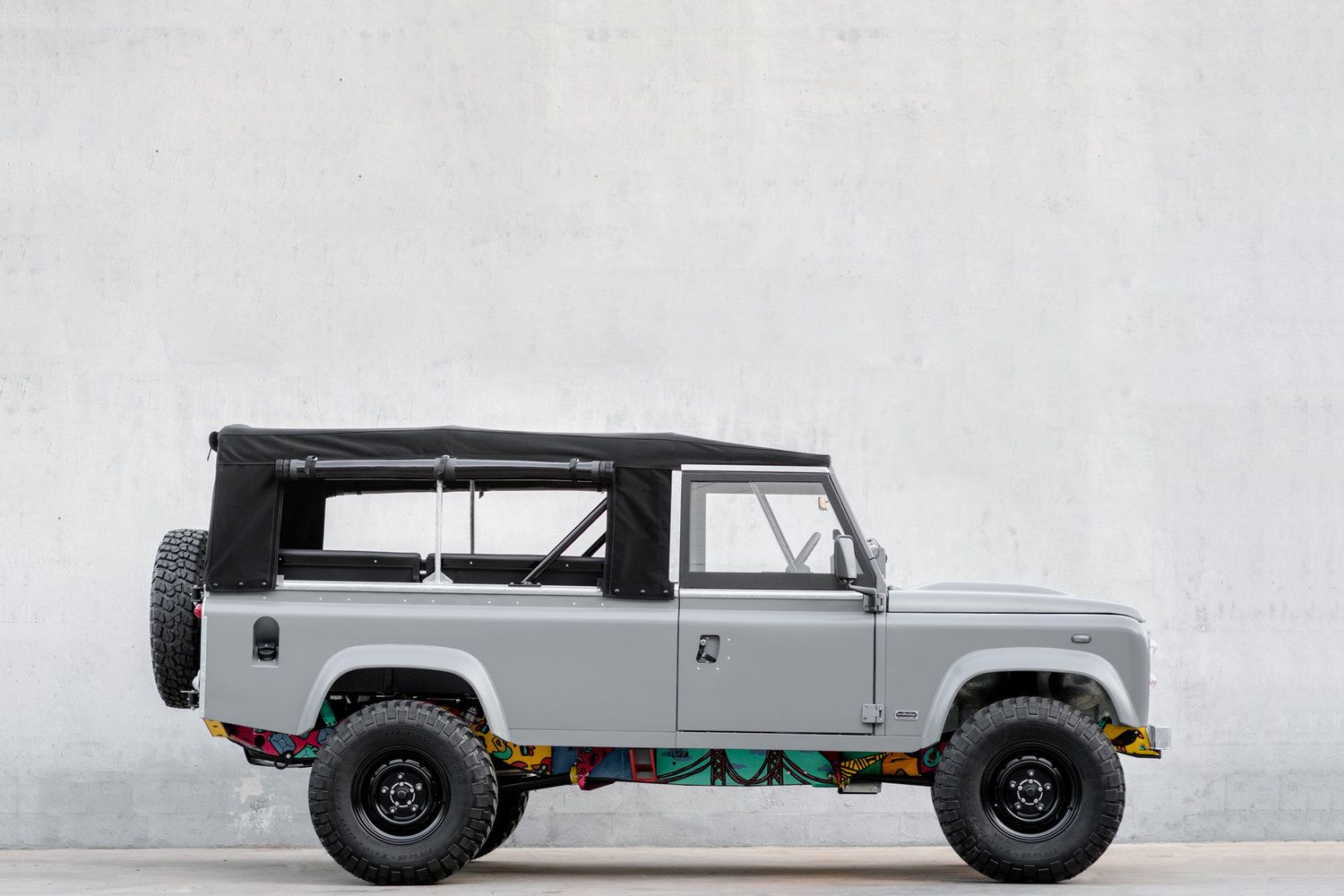 This Land Rover Defender Is No Ordinary Art Car
