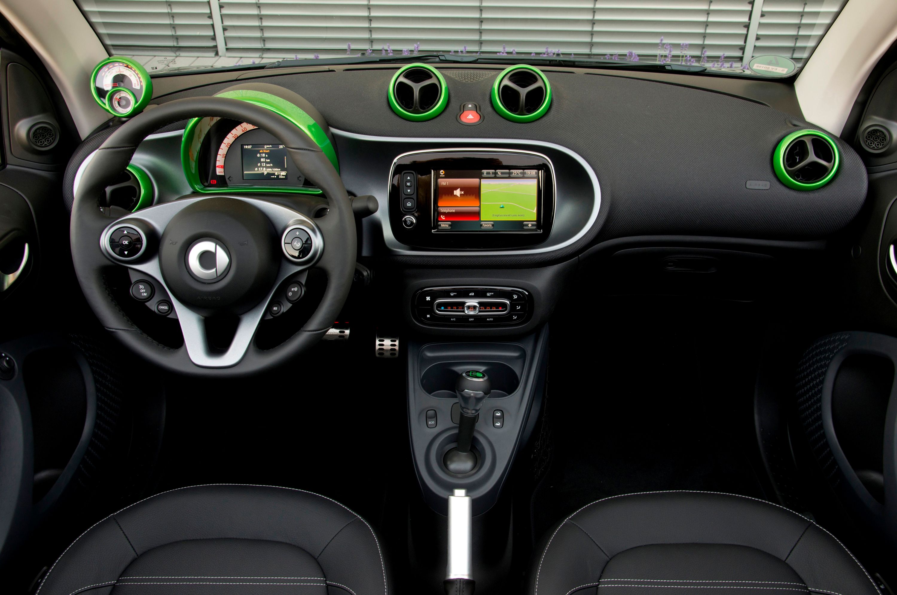 2017 smart fortwo Electric Drive Cabrio Interior Photos