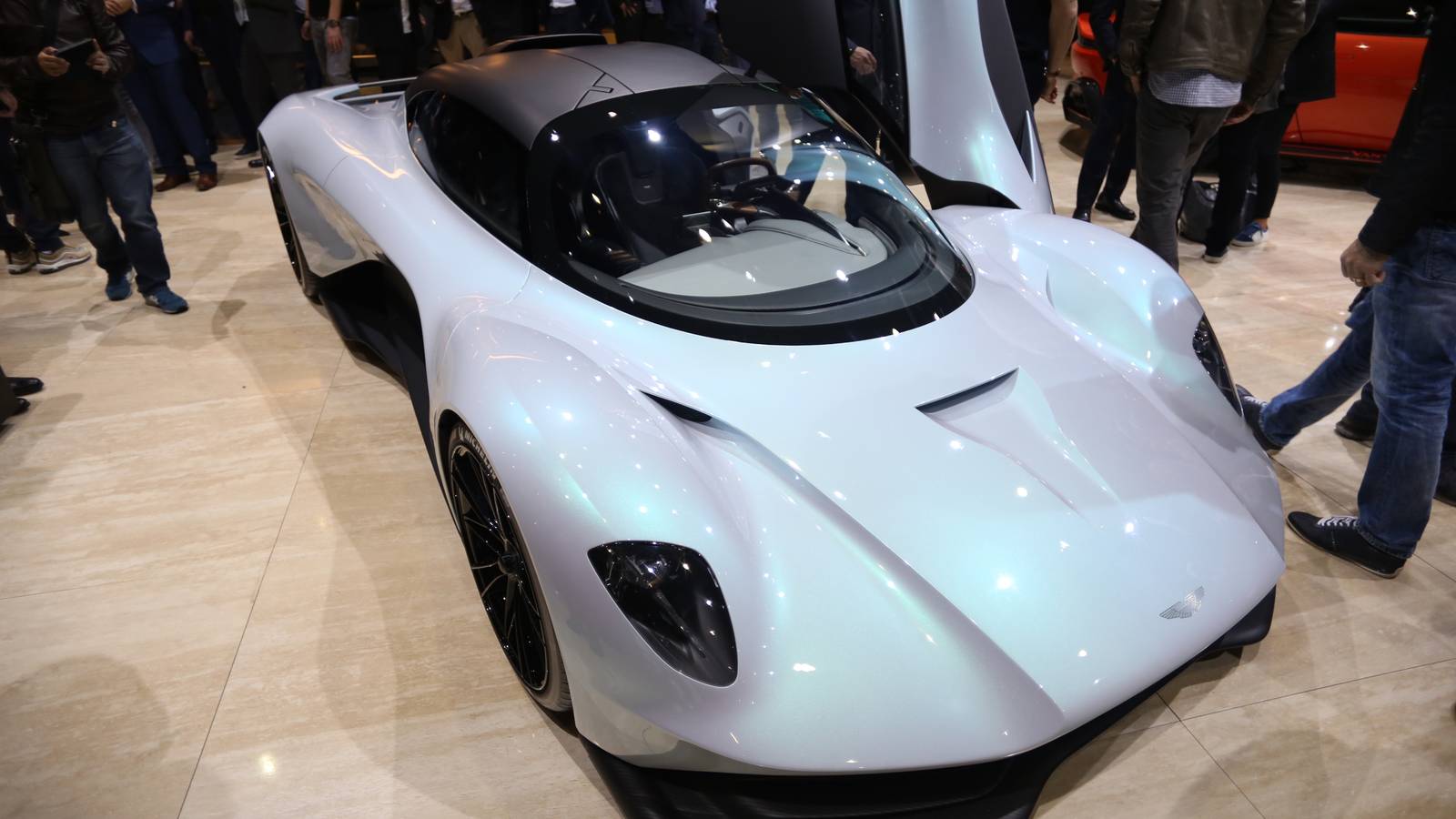 Aston Martin AM-RB 003 Concept Looks Like A Mini Valkyrie