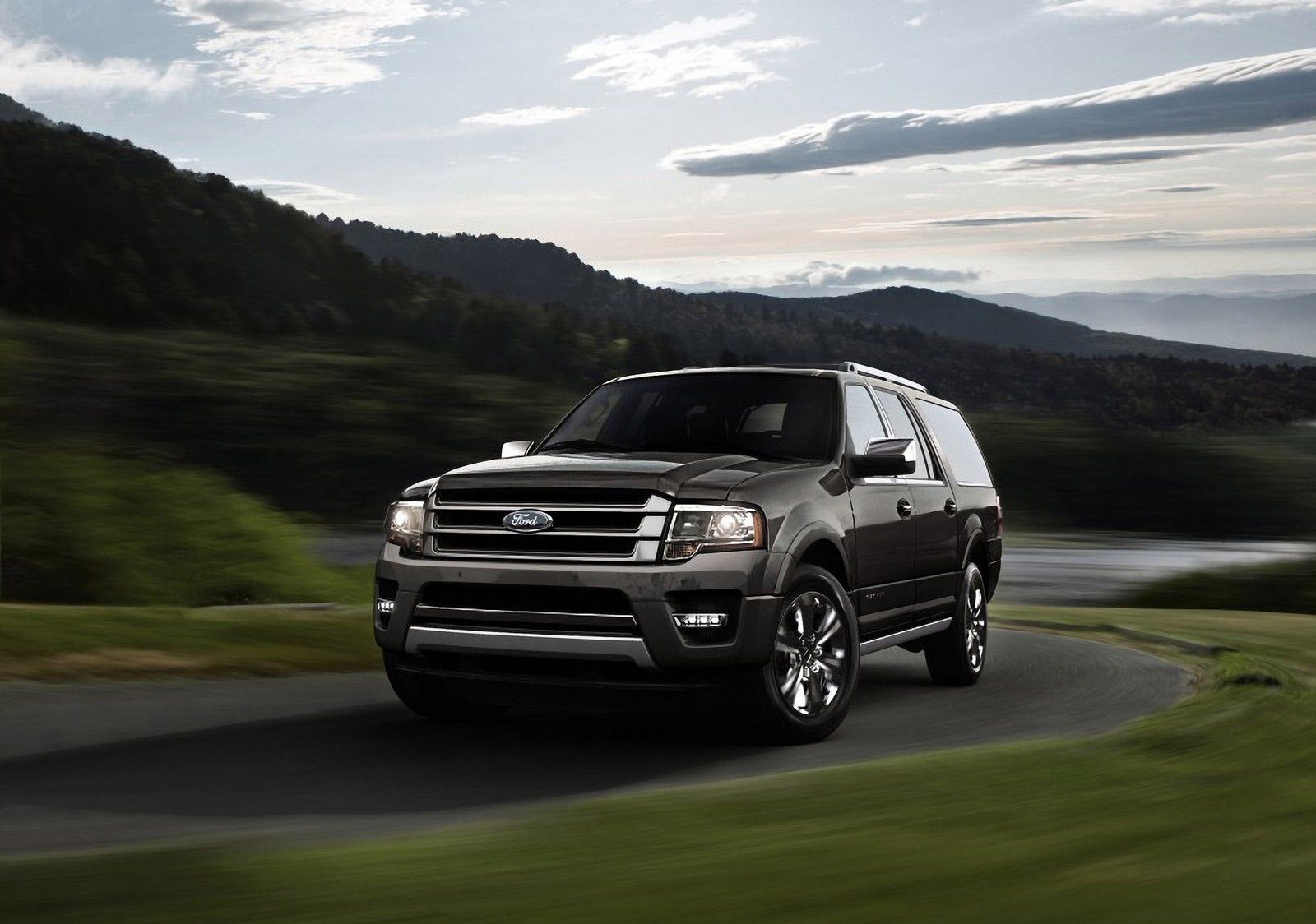2016 Ford Expedition EL Exterior Photos