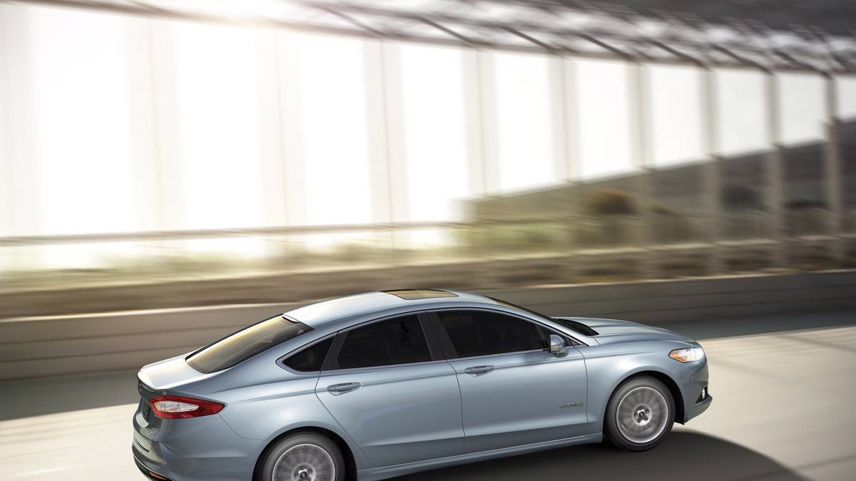 2014 Ford Fusion Hybrid Fuel Economynull