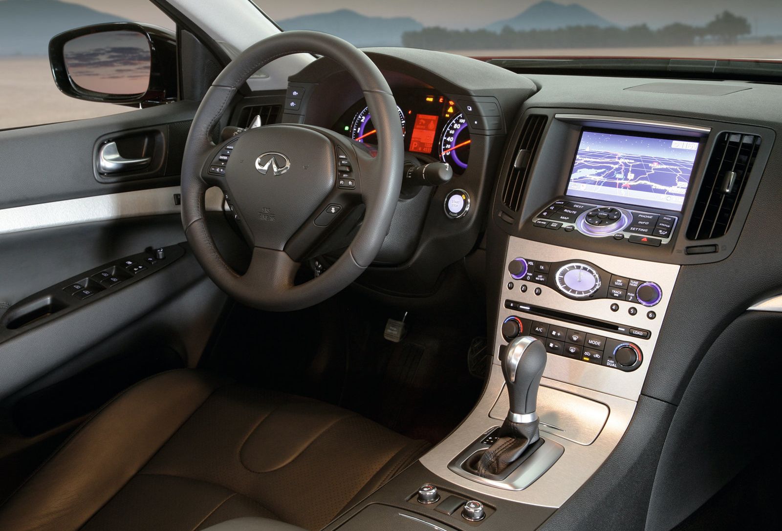 2013 Infiniti G37 Coupe - Photos Interior | CarBuzz