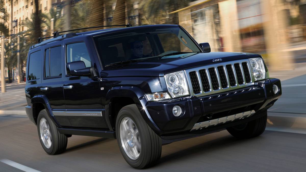 Jeep Commander: Review, Pricing, Photos, and Specs