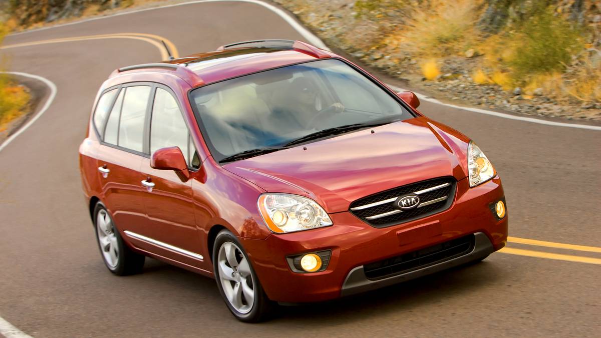 Red Rondo Car Kia Rondo: Review, Pricing, Photos, and Specs