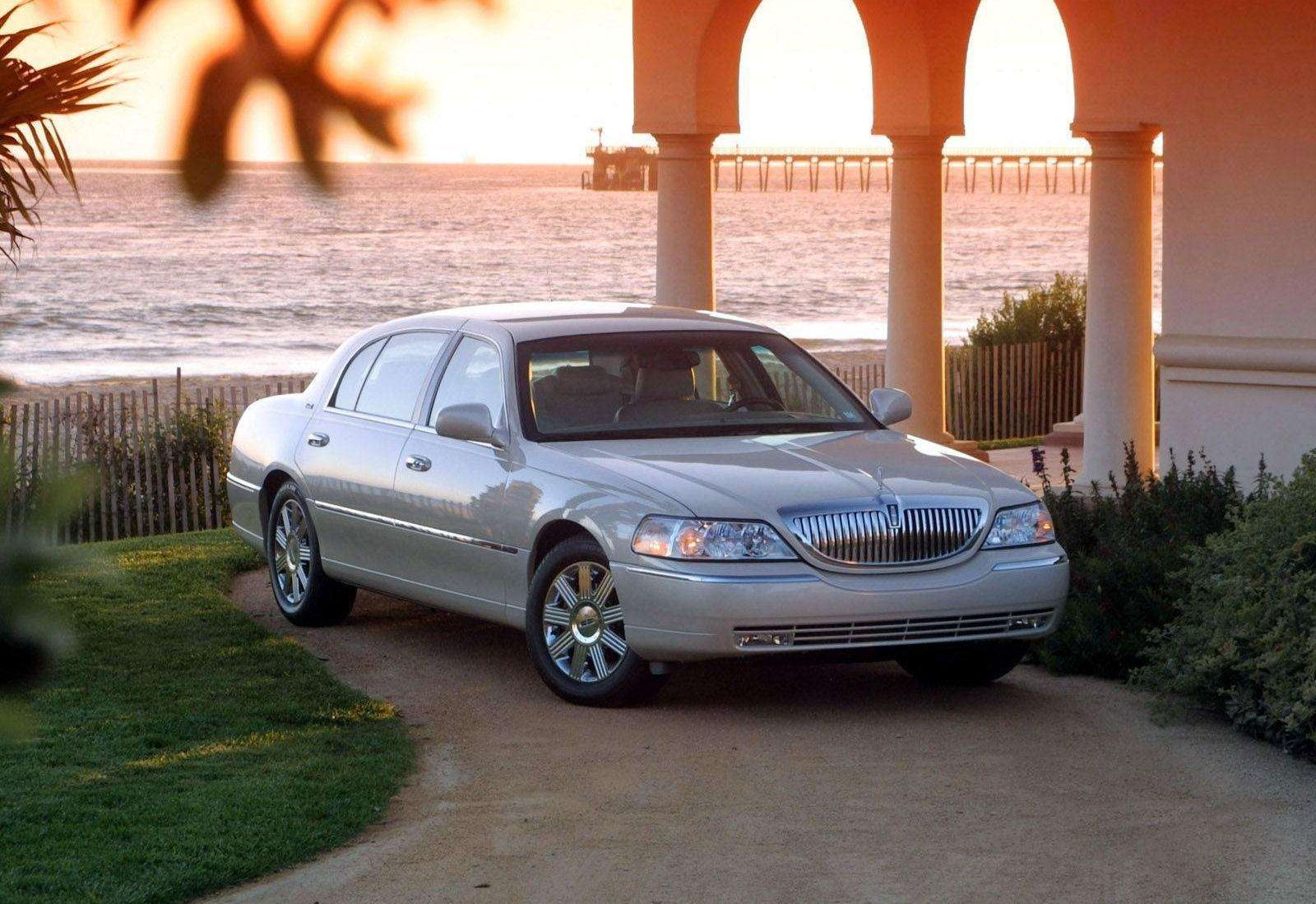 Lincoln Town Car