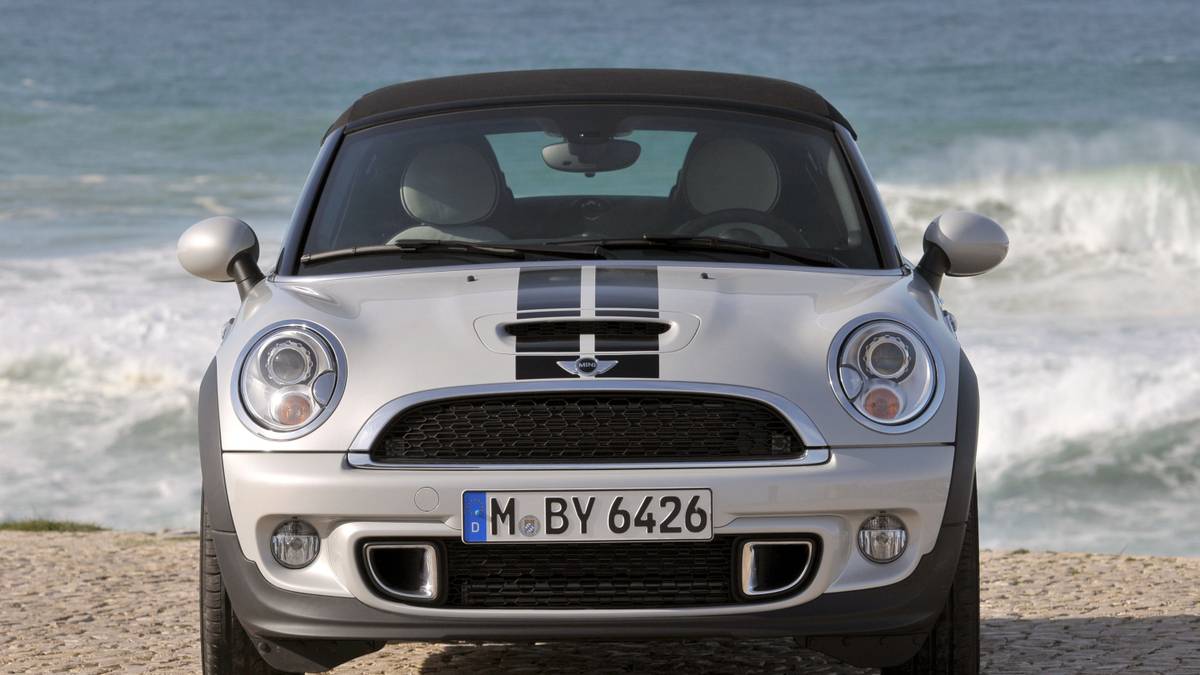 2013 Mini Cooper Roadster Pricing, Photos & Specs