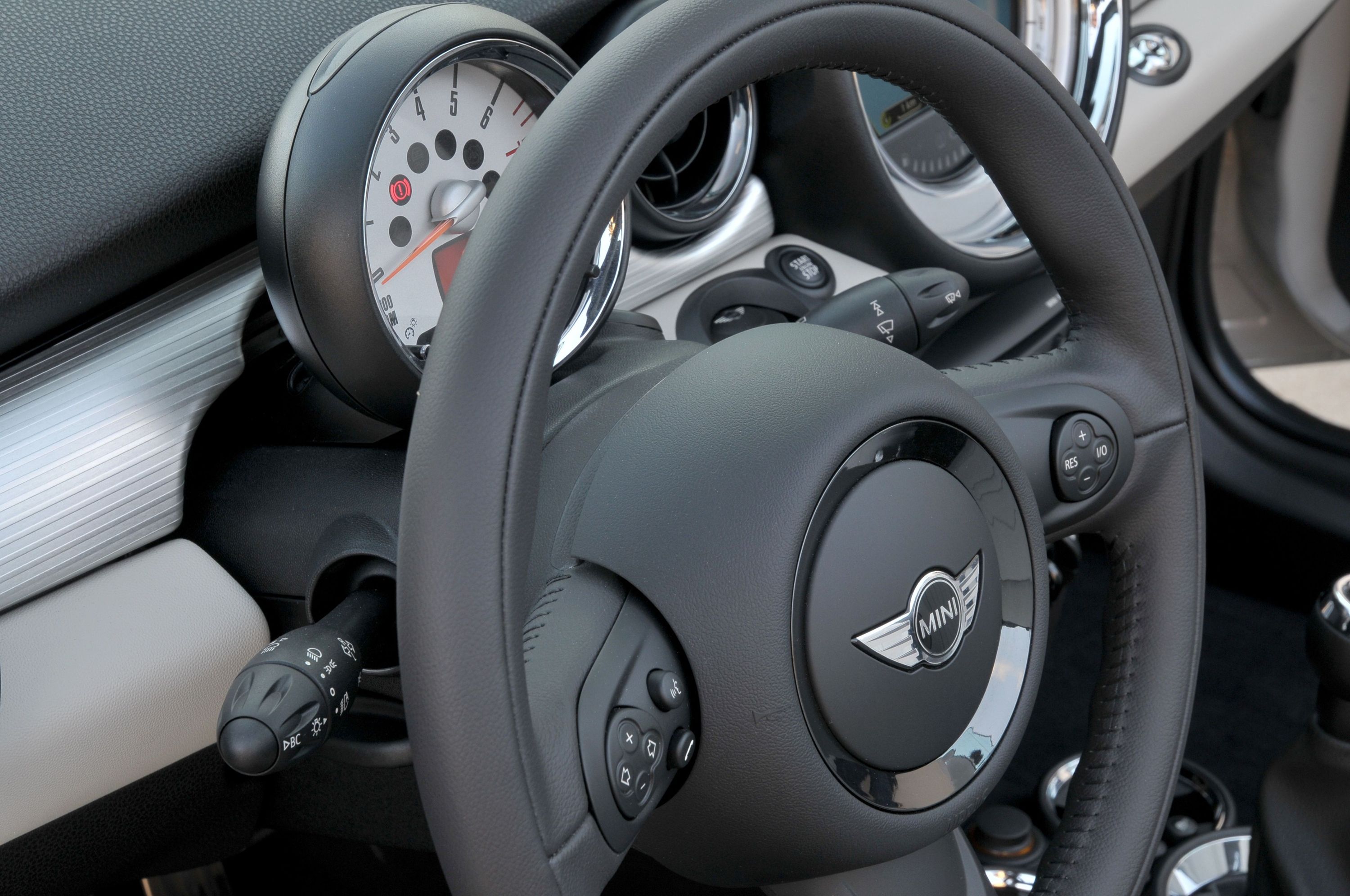 2013 Mini Cooper Roadster Interior Photos