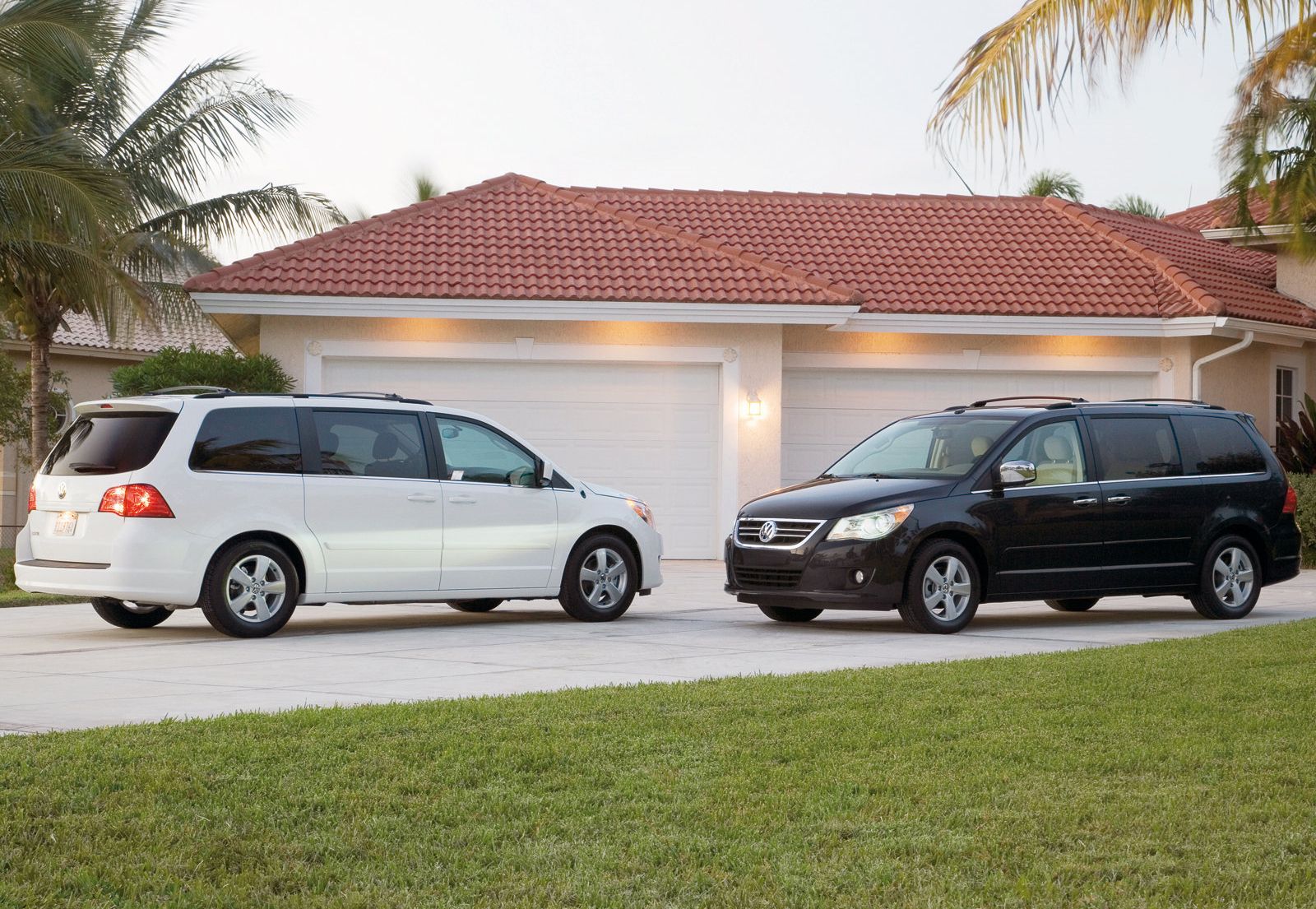 2014 Volkswagen Routan Exterior Photos