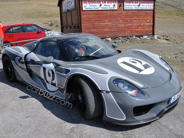 Psychedelic Porsche 918 Spyder Reveals Interior