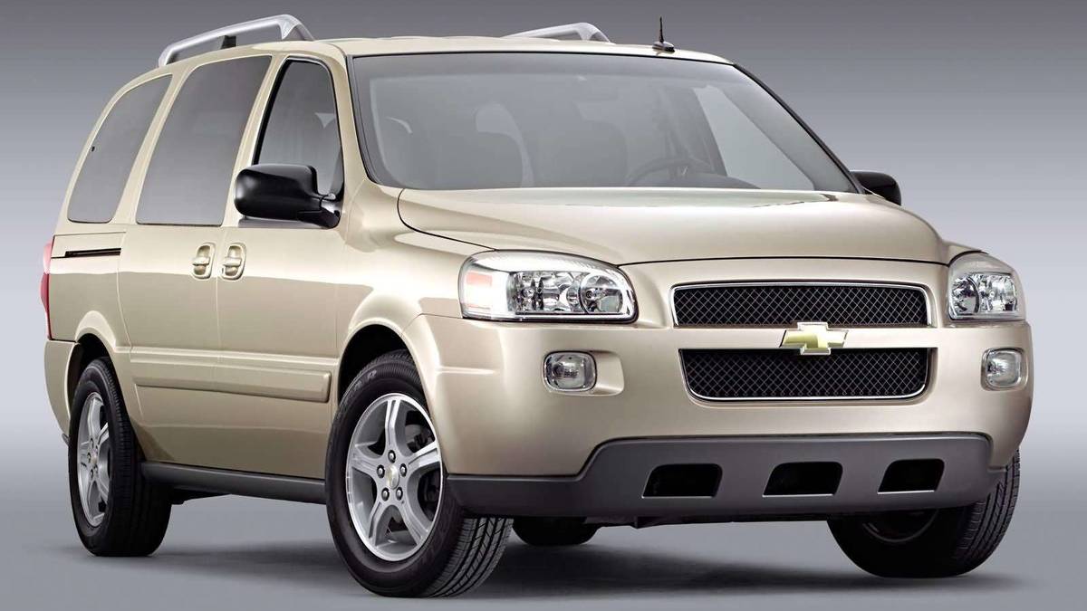 Chevrolet Uplander: Review, Pricing, Photos, and Specs