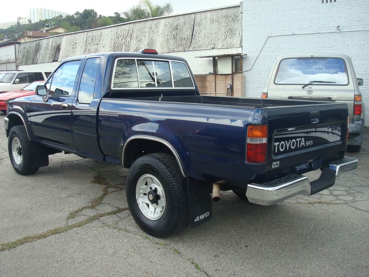 Weekly Craigslist Hidden Treasure: 1994 Toyota Pickup Truck