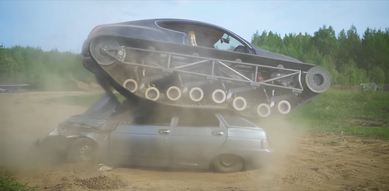 Bentley Converted Into Tank Sets New Speed Record in the Baikal