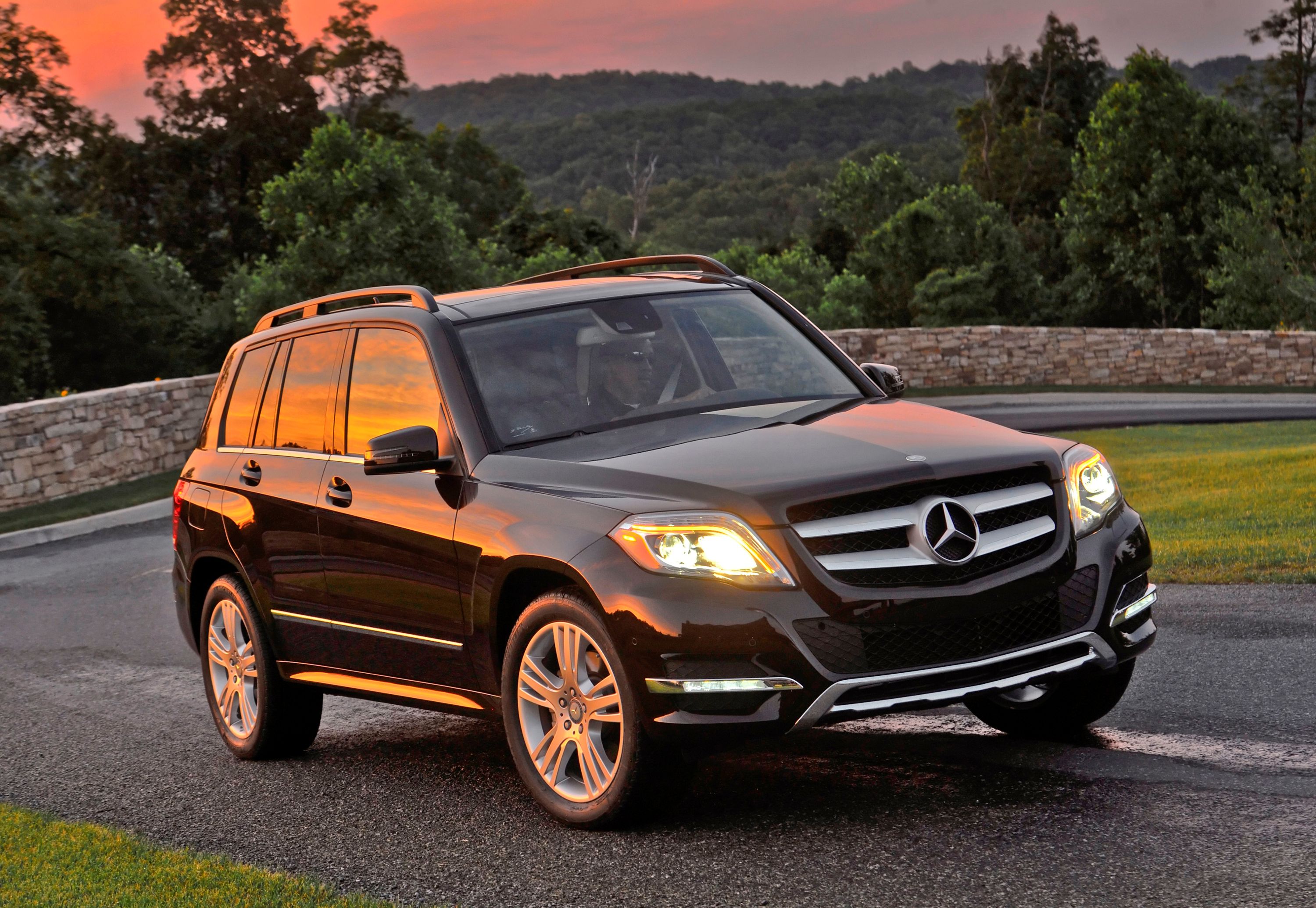 2014 Mercedes-Benz GLK-Class - Specs & Trims | CarBuzz