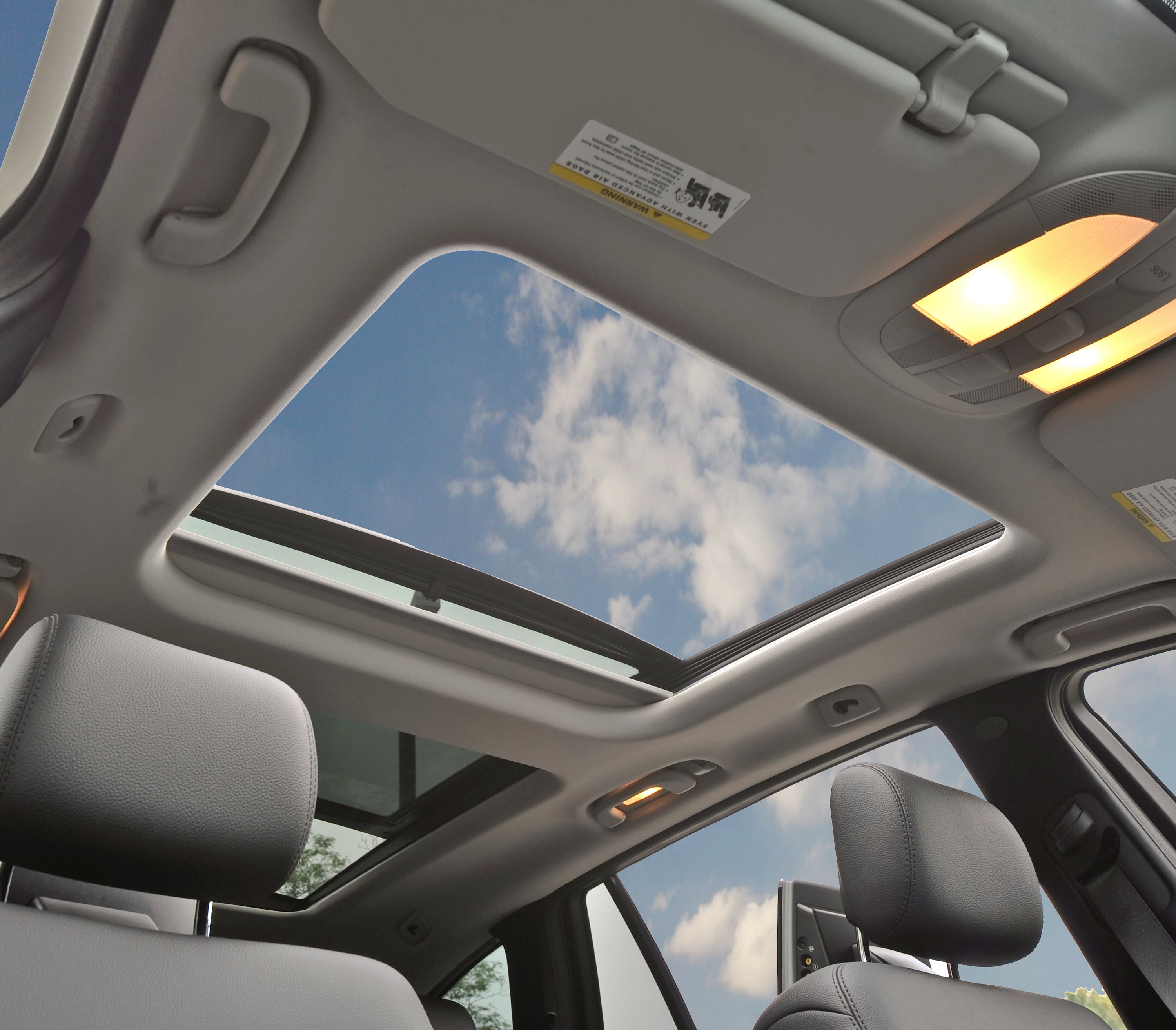 2012 Mercedes-Benz R-Class Interior Photos