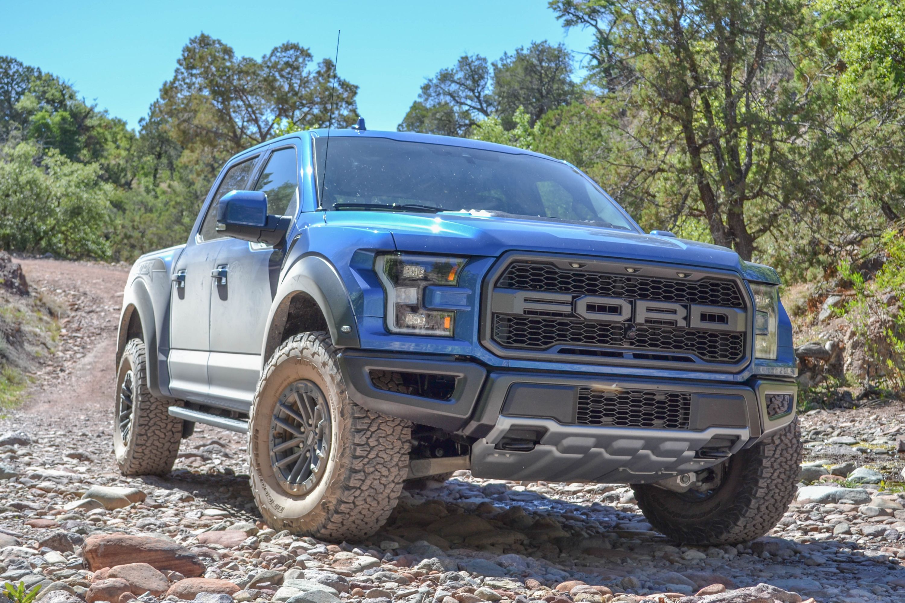 2020 Ford F-150 Raptor Exterior Photos