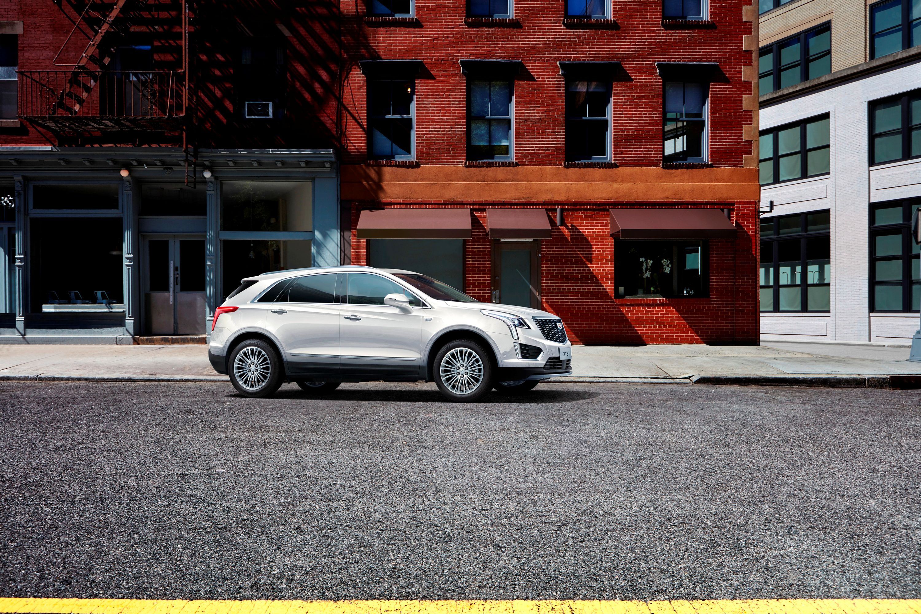 2025 Cadillac XT5 Pricing, Photos & Specs