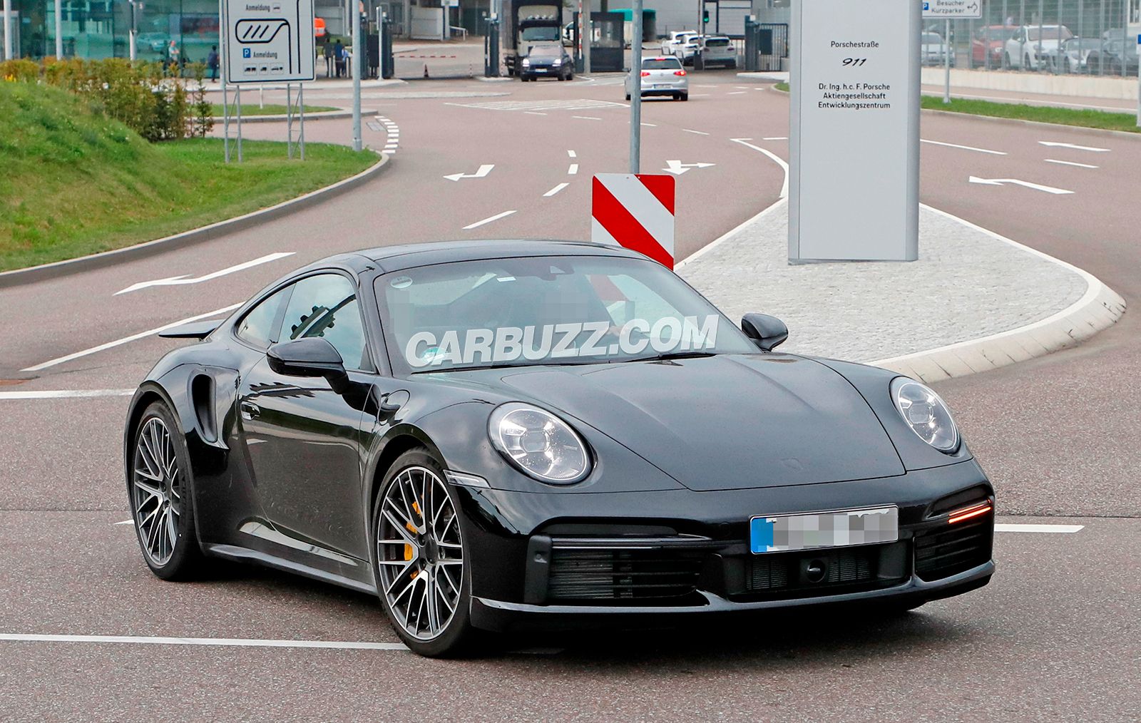 New Porsche 911 Turbo Caught Practically Naked