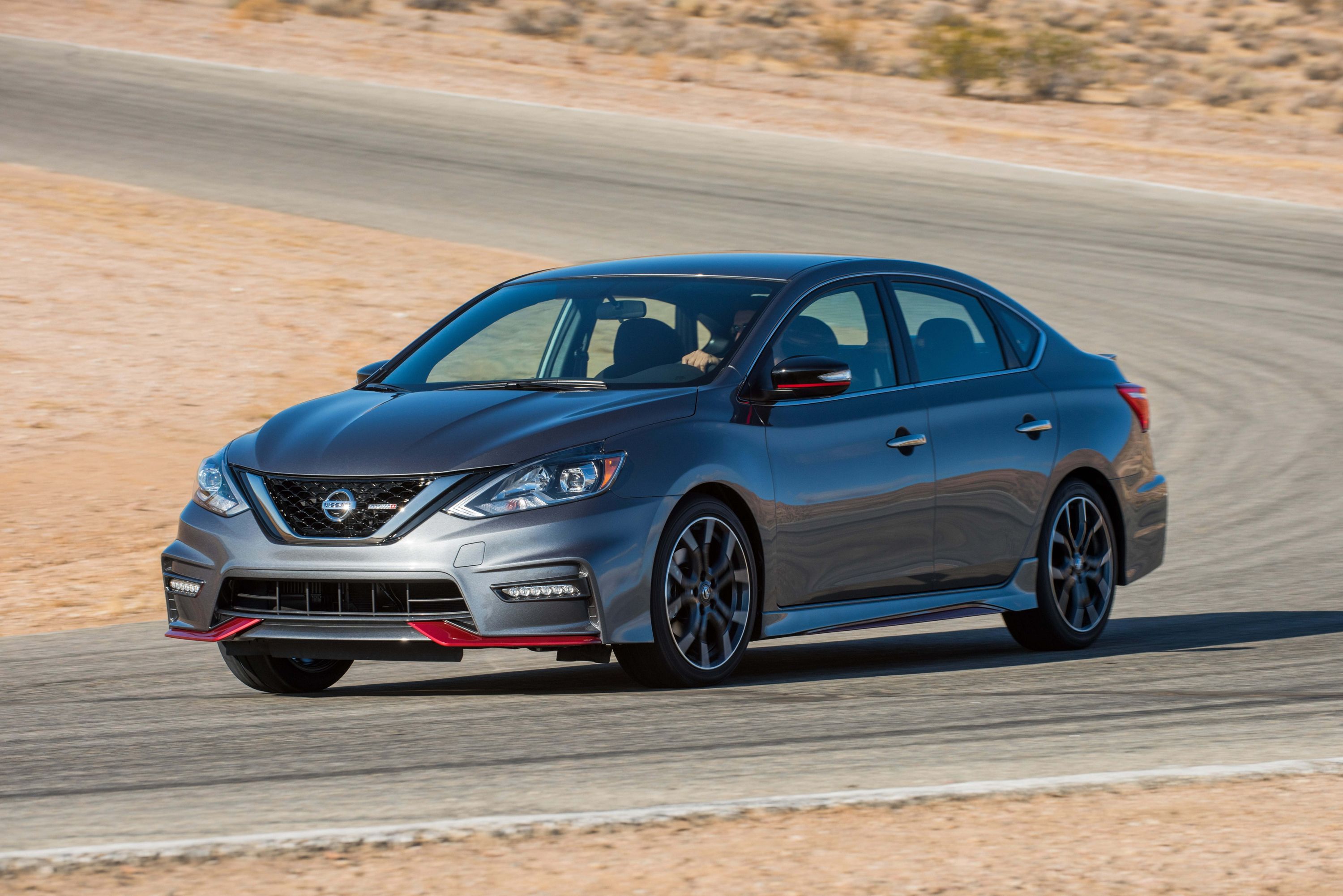 2018 Nissan Sentra NISMO Exterior Photos