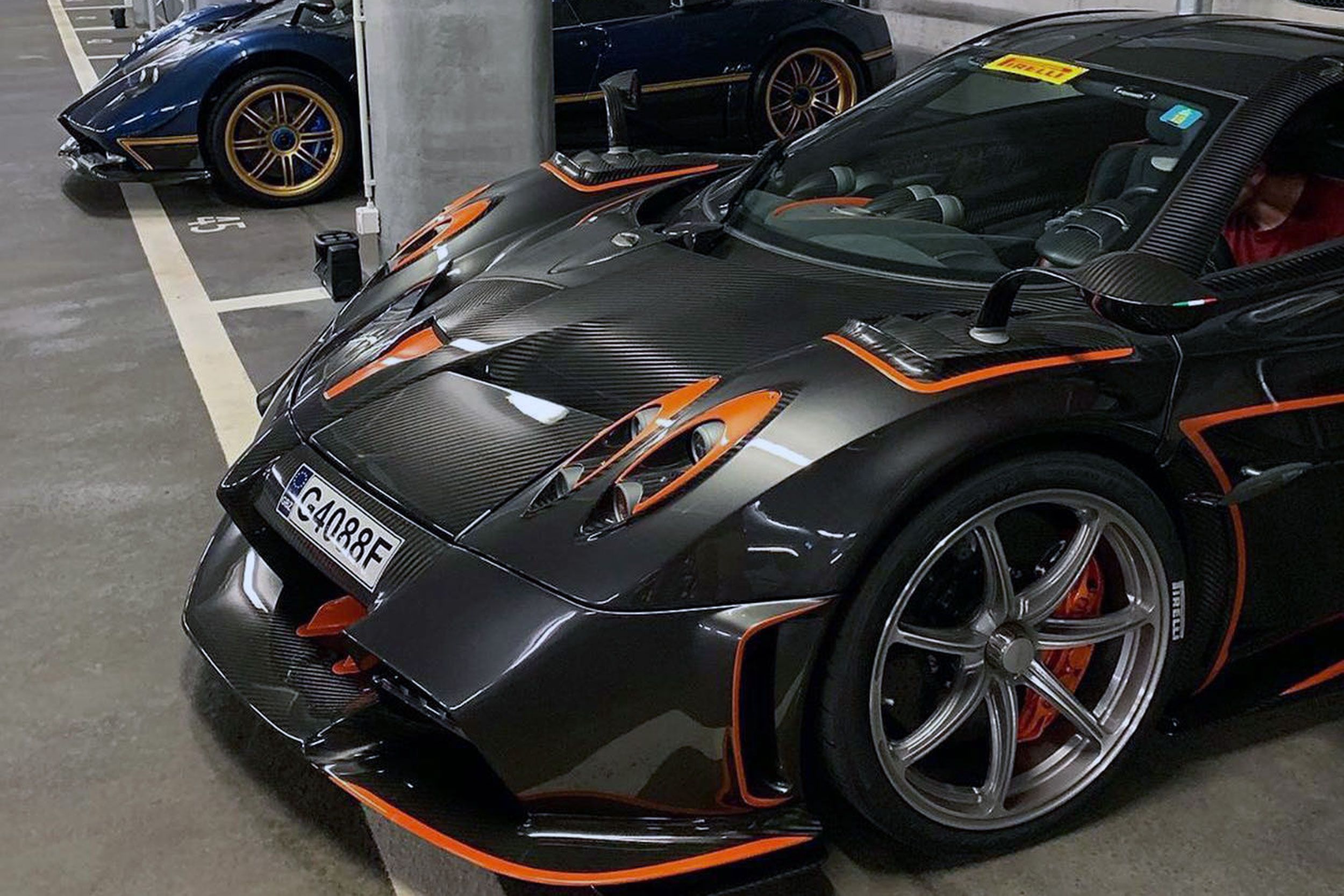 バレーナ A newly unveiled Pagani Huayra Imola Roadster at the 2024