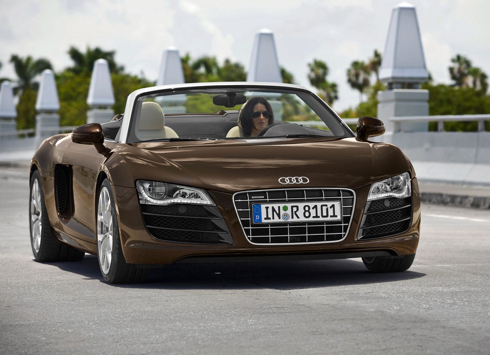 2011 Audi R8 Spyder Exterior Photos