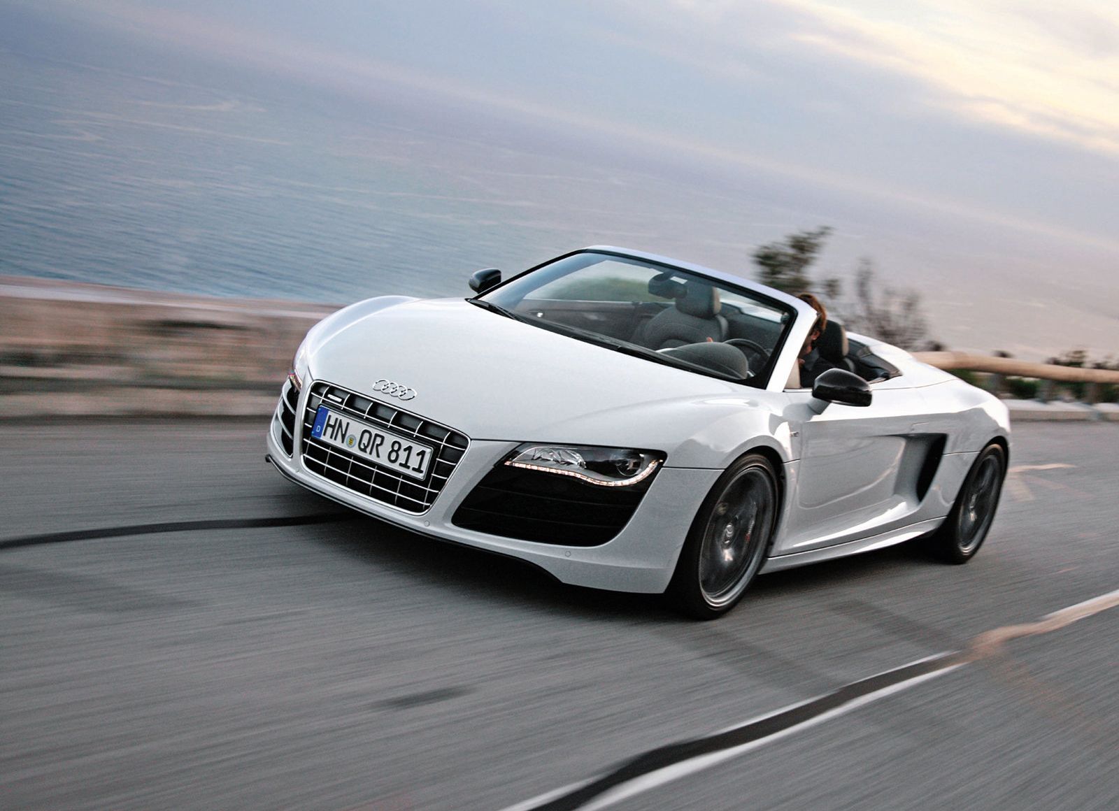 2011 Audi R8 Spyder Exterior Photos