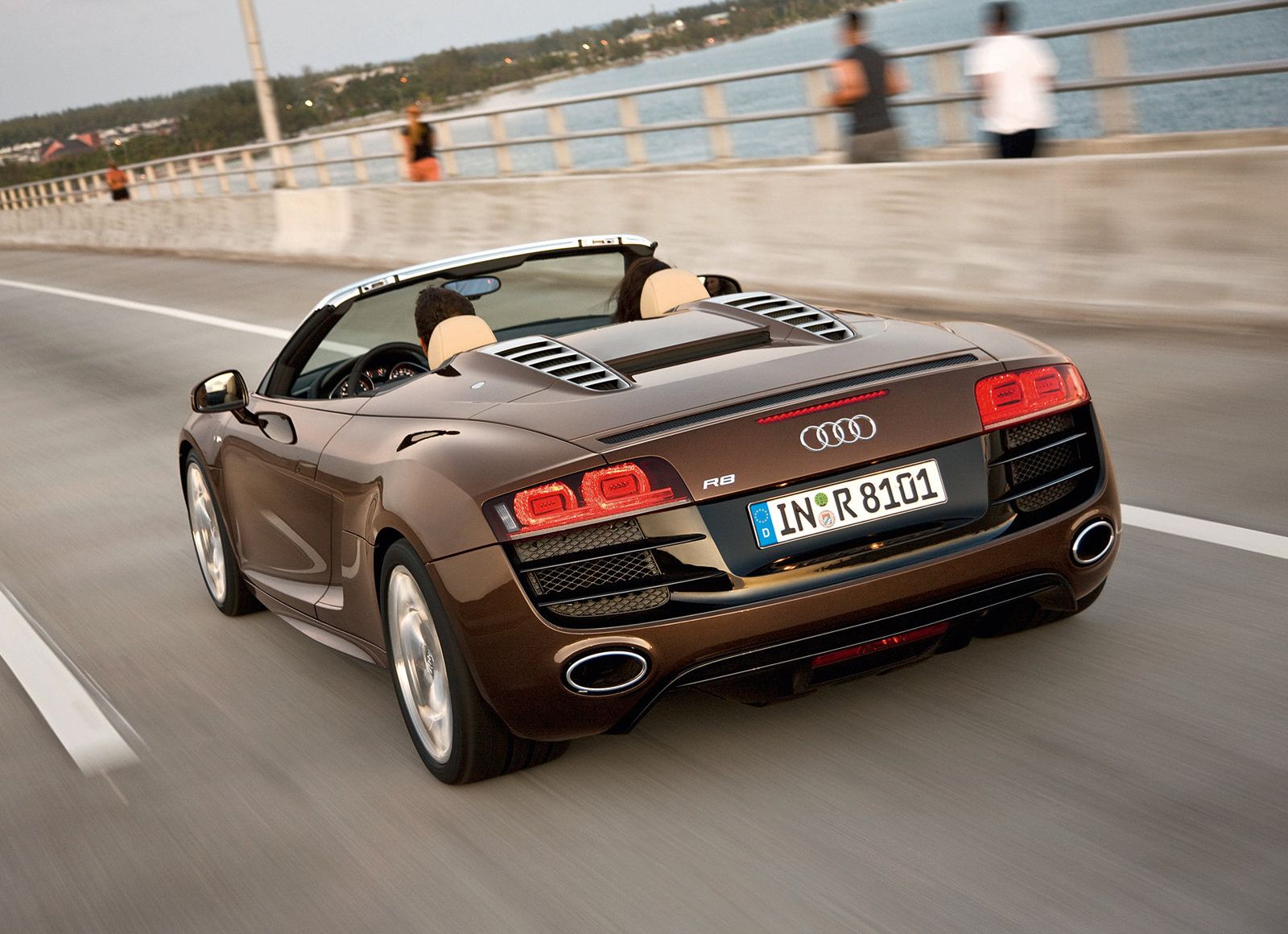 2011 Audi R8 Spyder Exterior Photos