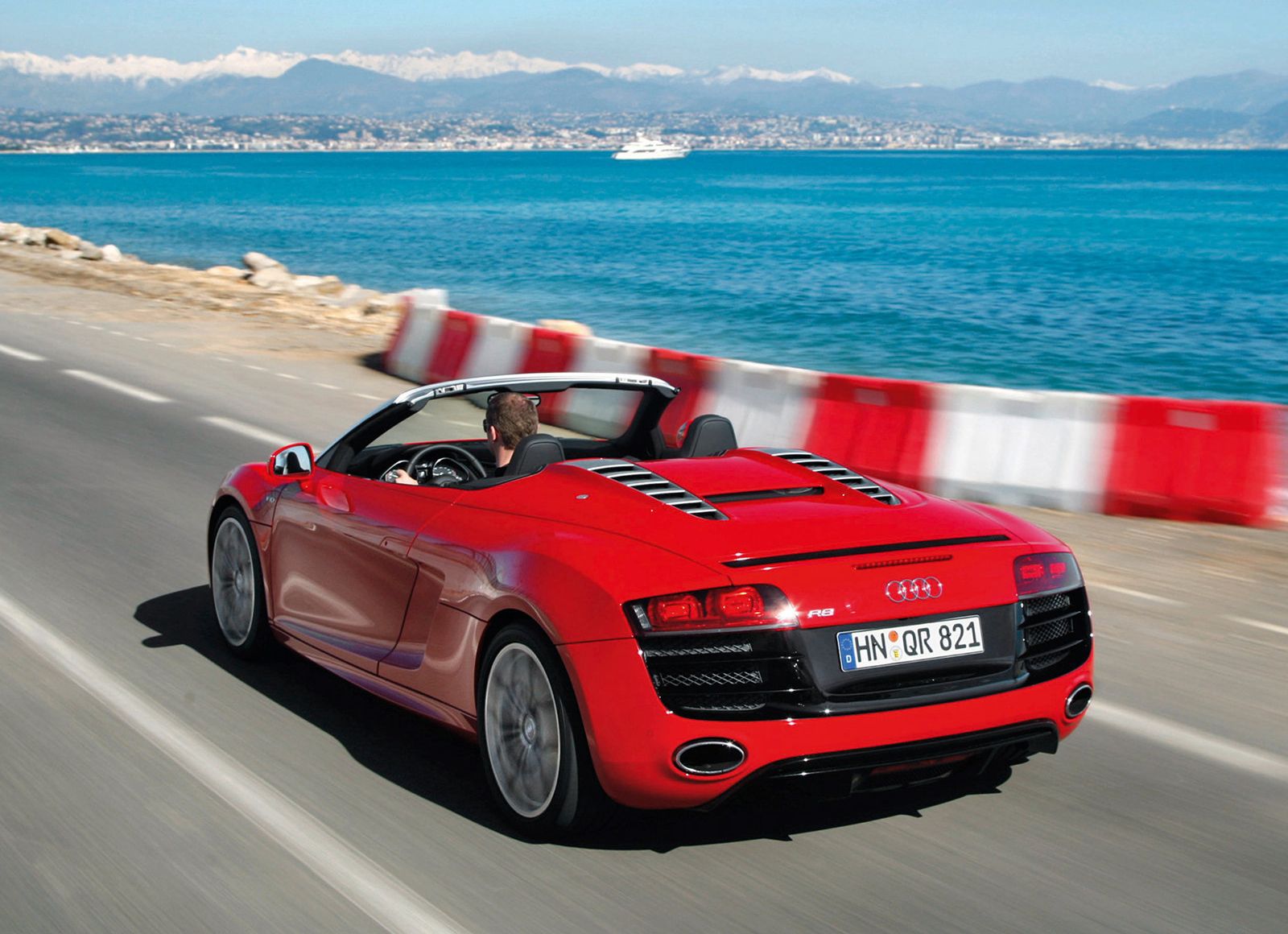 2012 Audi R8 Spyder Pricing, Photos & Specs