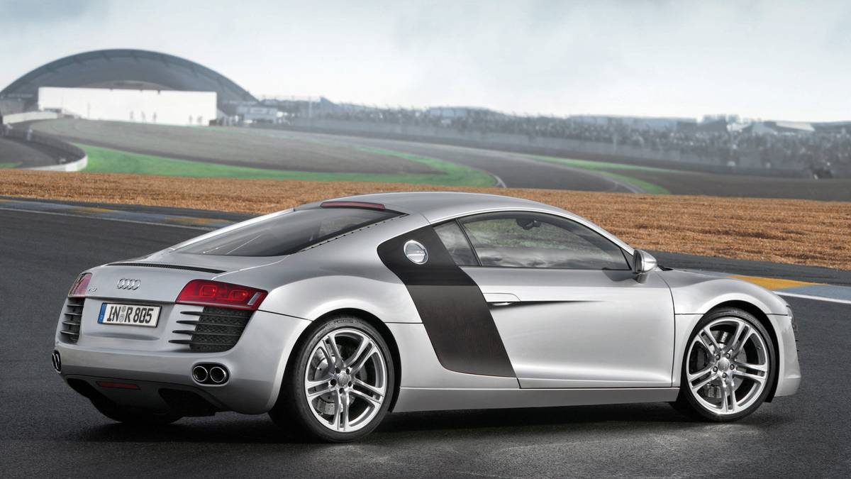 carbuzz.com