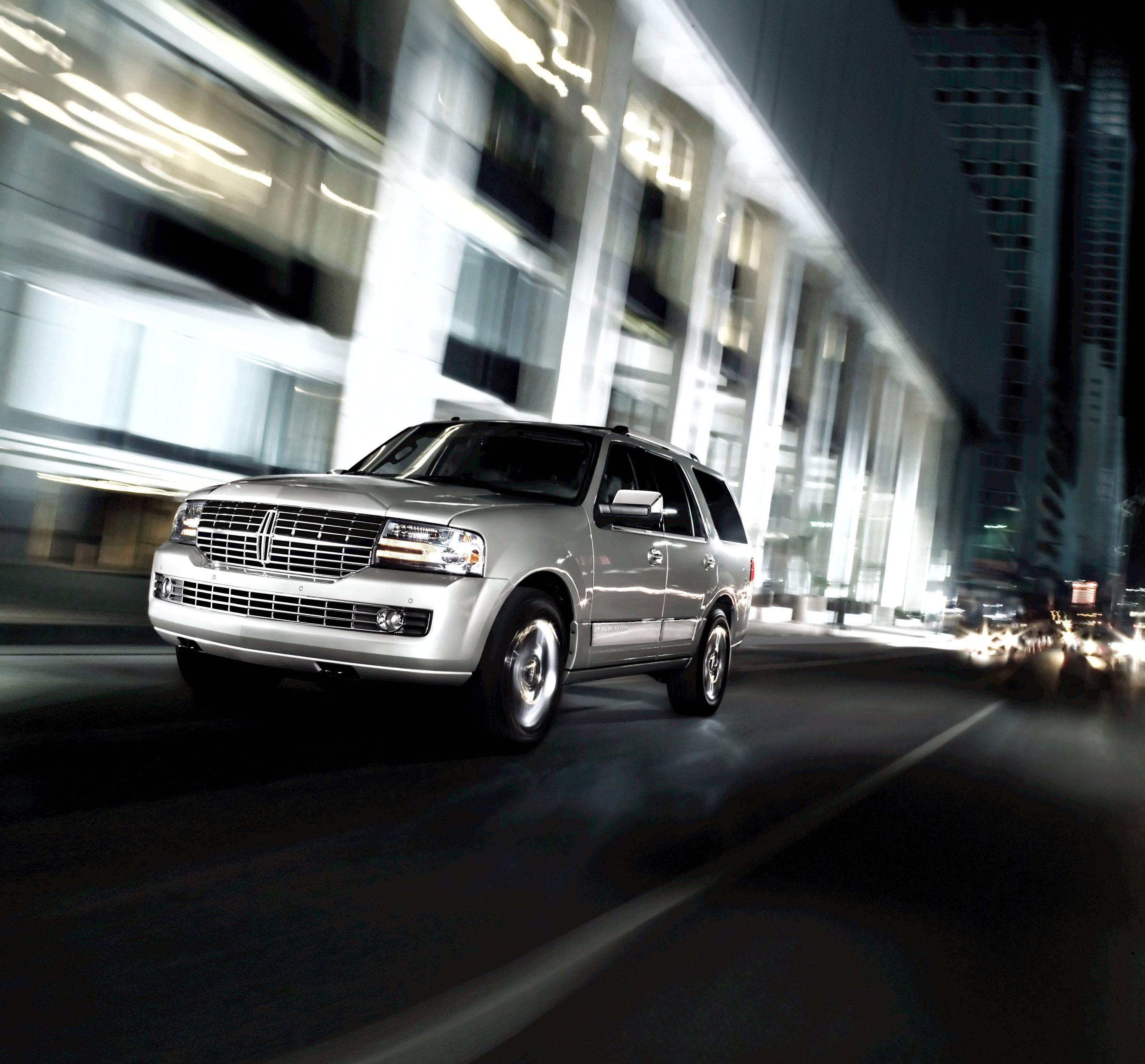 2008 Lincoln Navigator L Pricing, Photos & Specs
